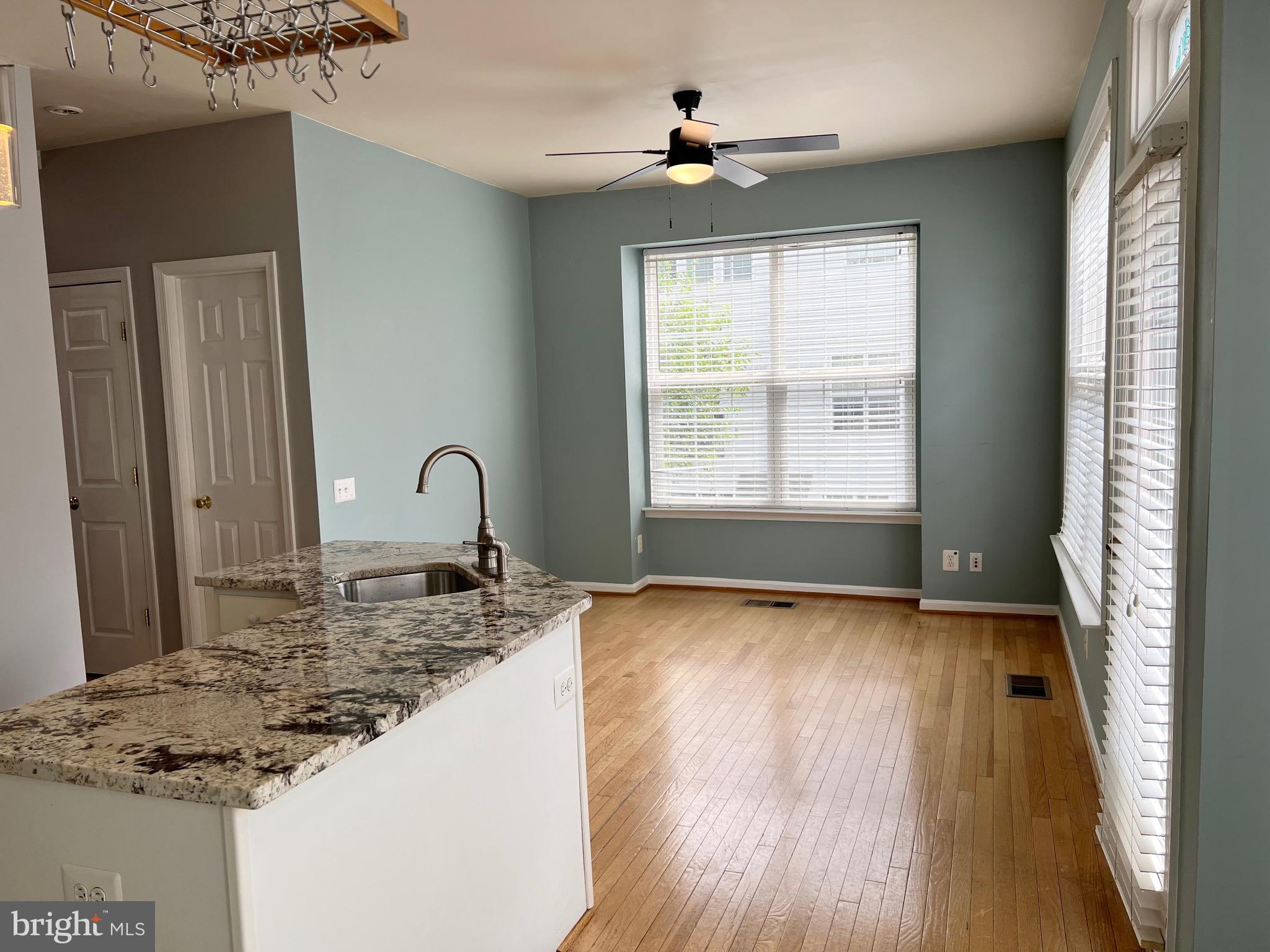 LOUDOUN PARKWAY CENTER - Residential Lease