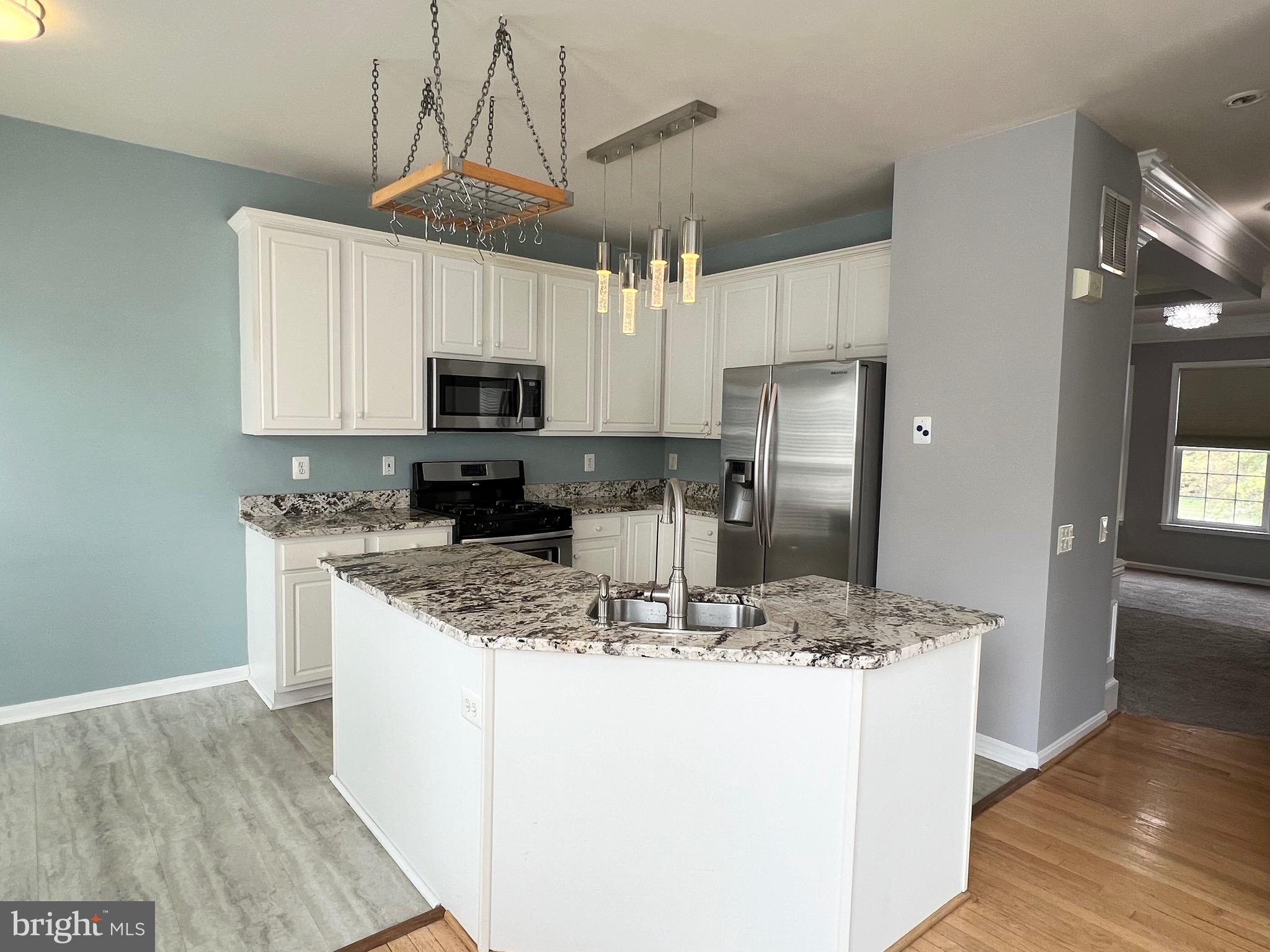 LOUDOUN PARKWAY CENTER - Residential Lease