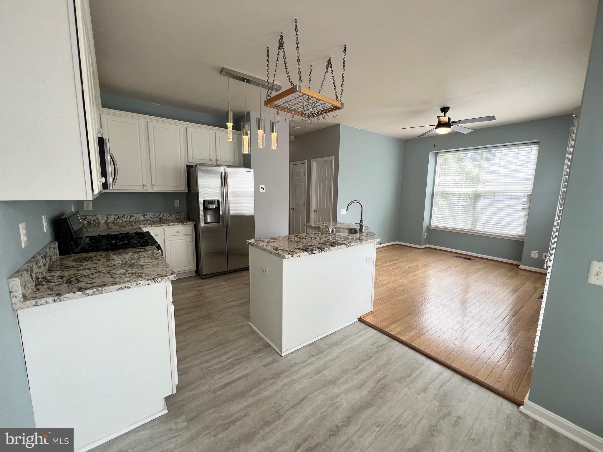 LOUDOUN PARKWAY CENTER - Residential Lease