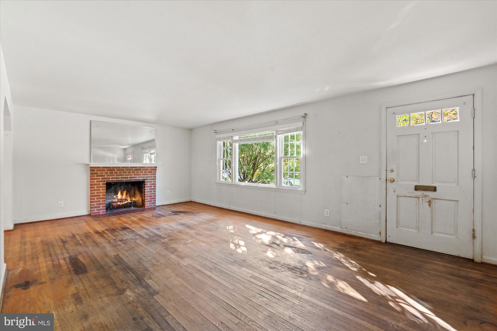 6524 OAKWOOD DRIVE