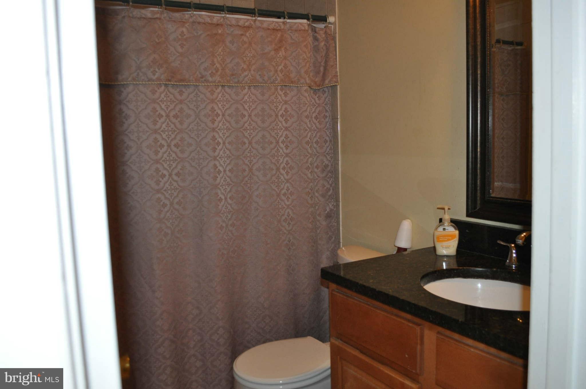 WILLIAMSTOWN - Residential