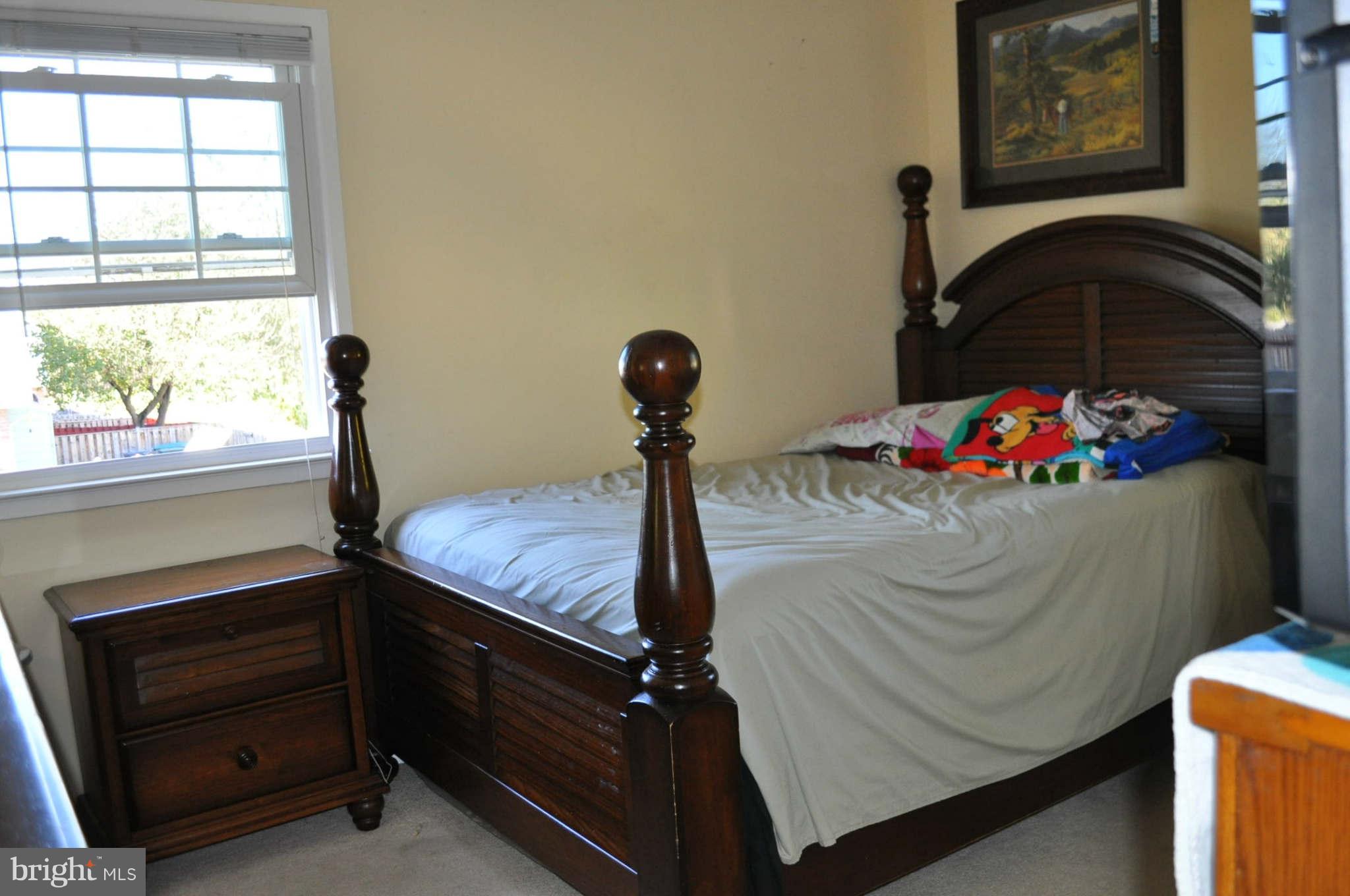 WILLIAMSTOWN - Residential