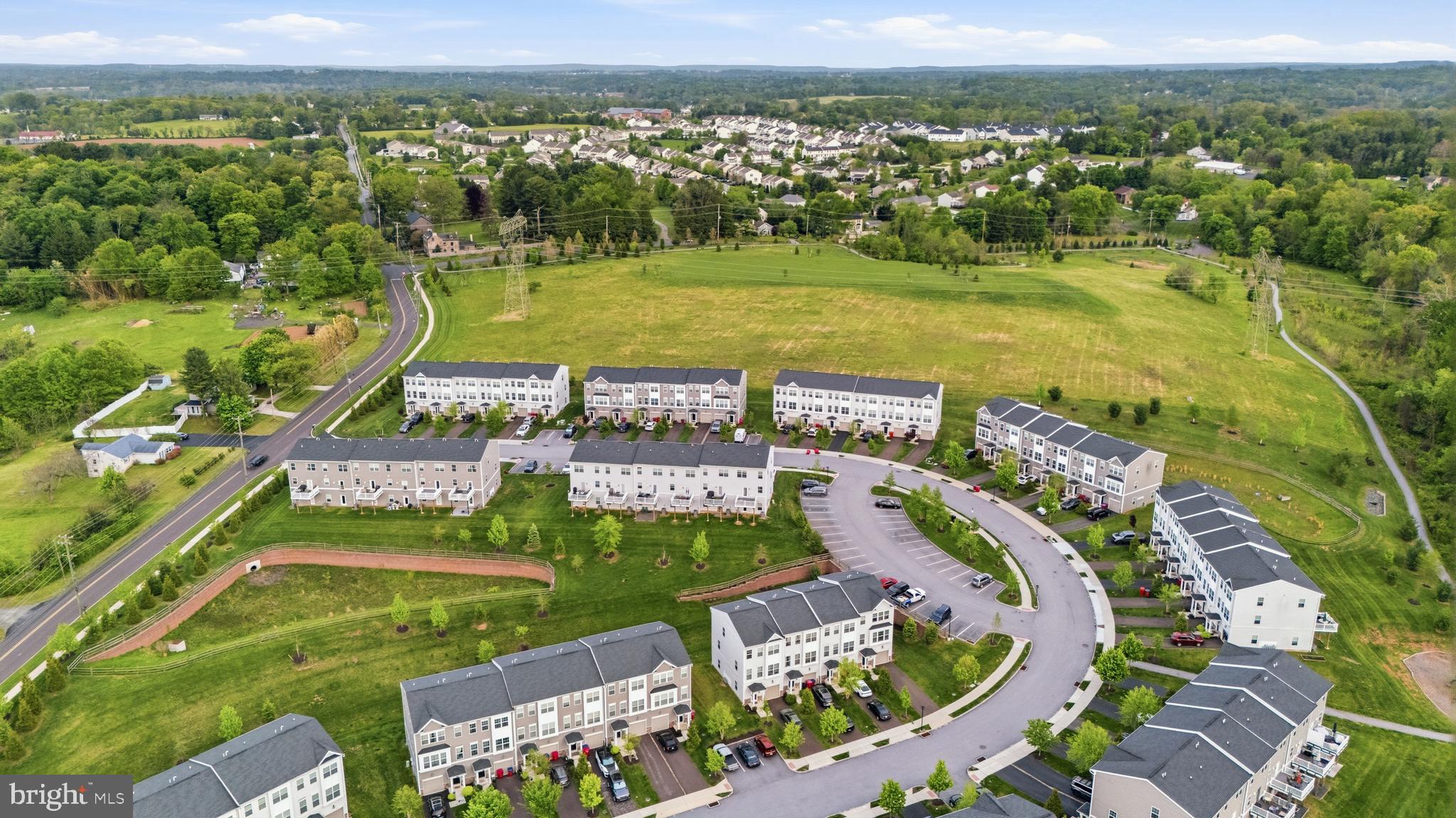 WHISPERING WOODS - Residential