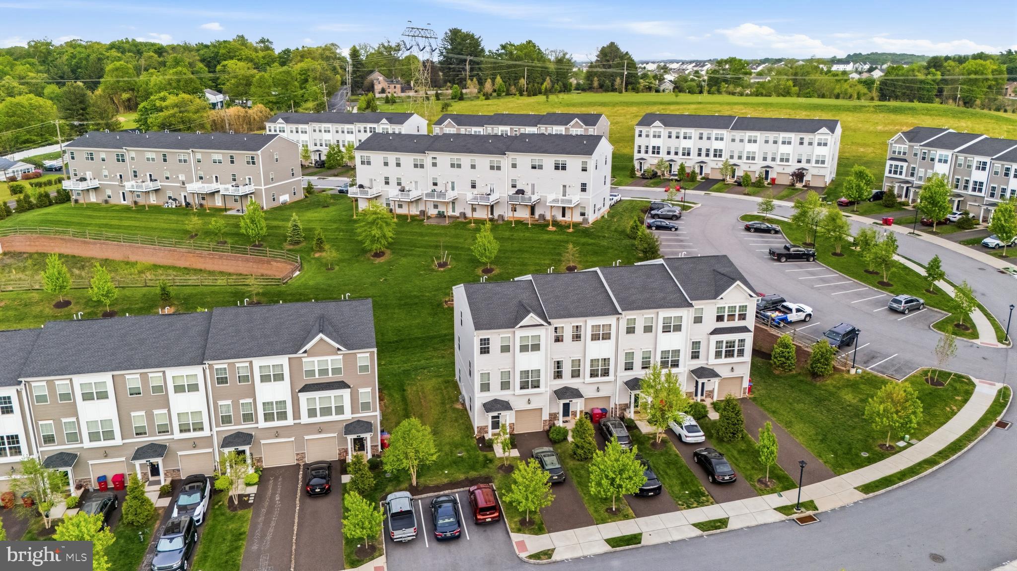 WHISPERING WOODS - Residential
