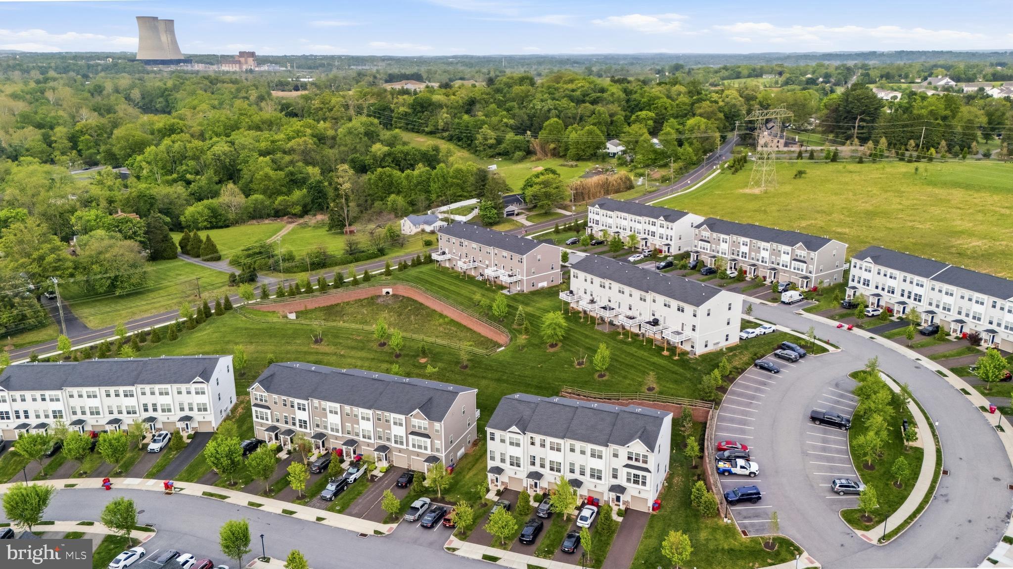 WHISPERING WOODS - Residential