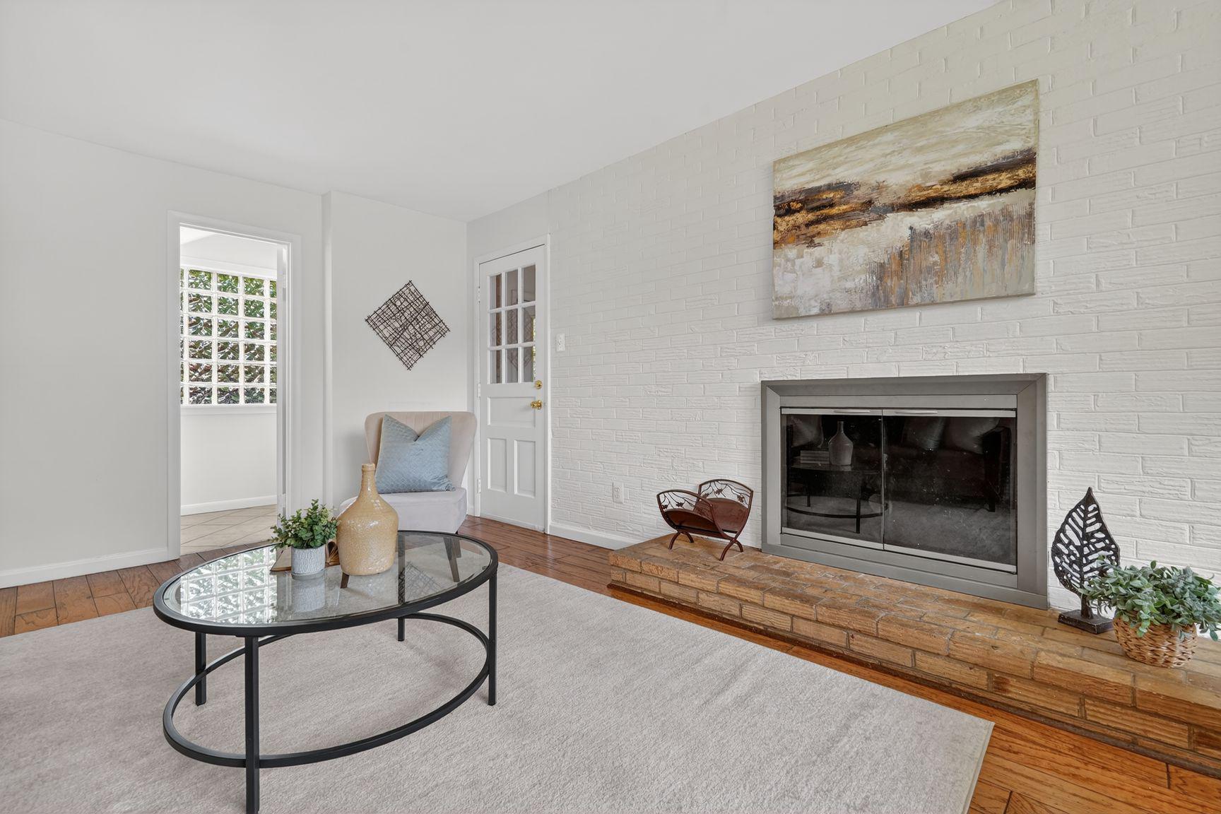 CHEVY CHASE - Residential