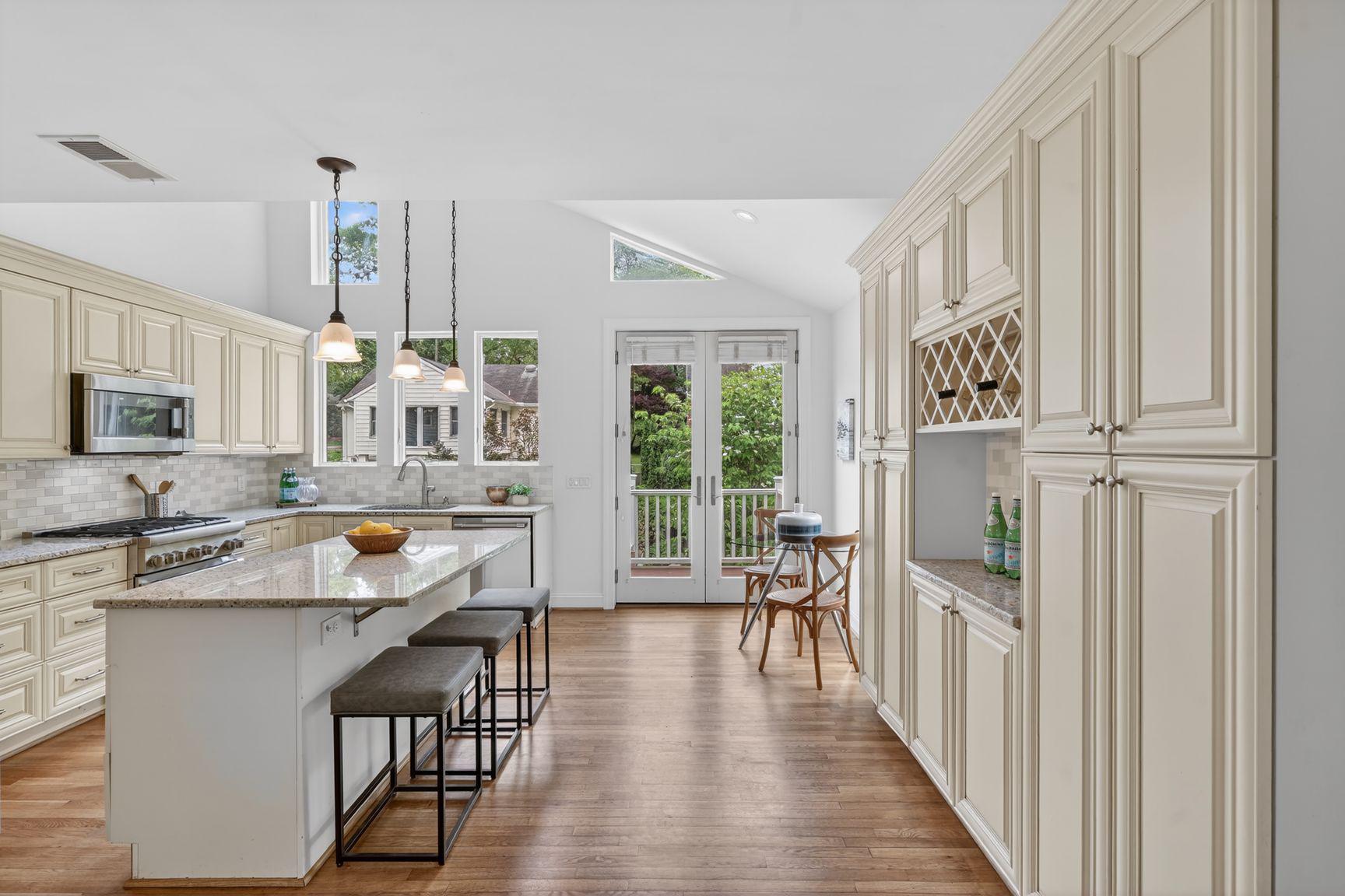 CHEVY CHASE - Residential