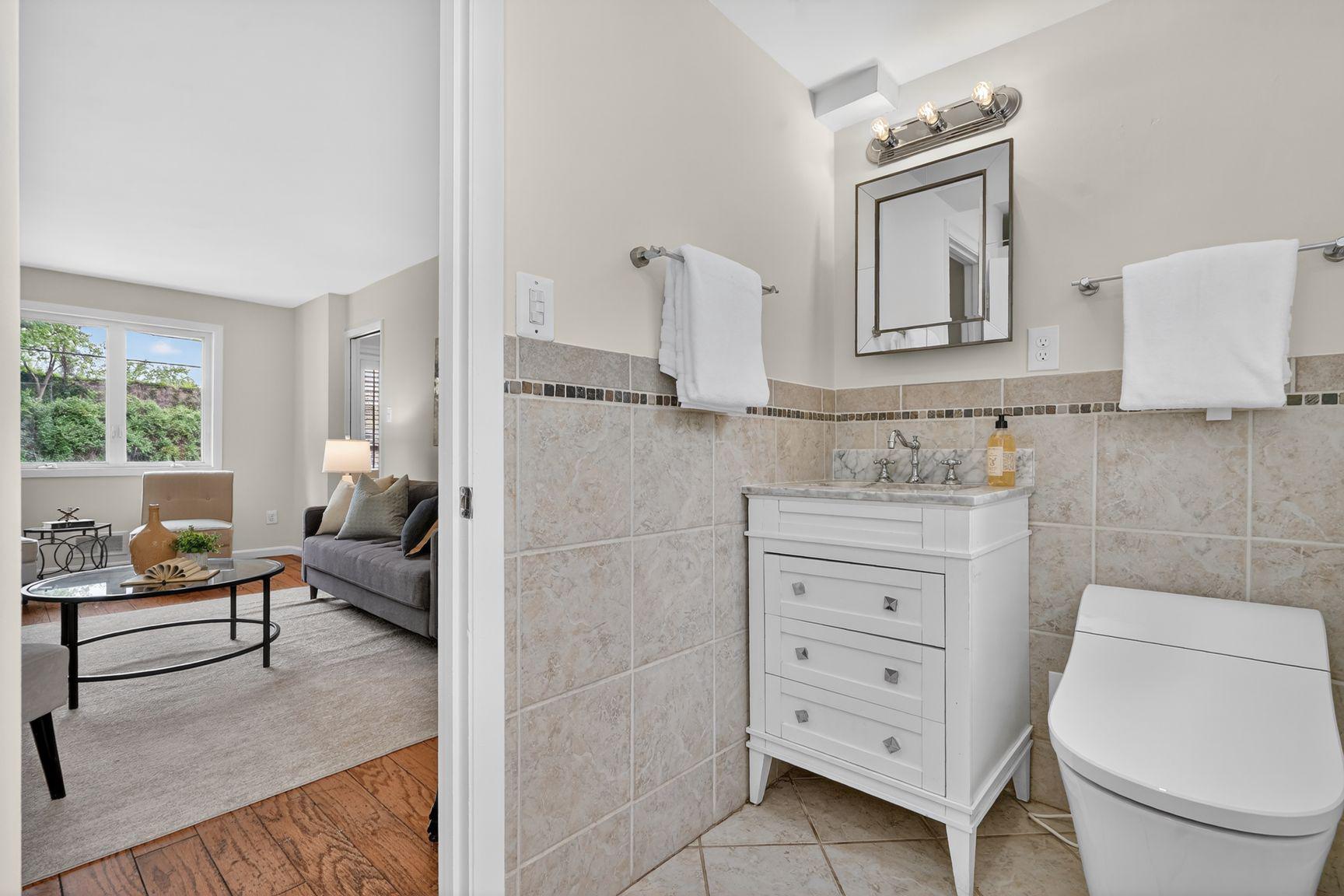 CHEVY CHASE - Residential