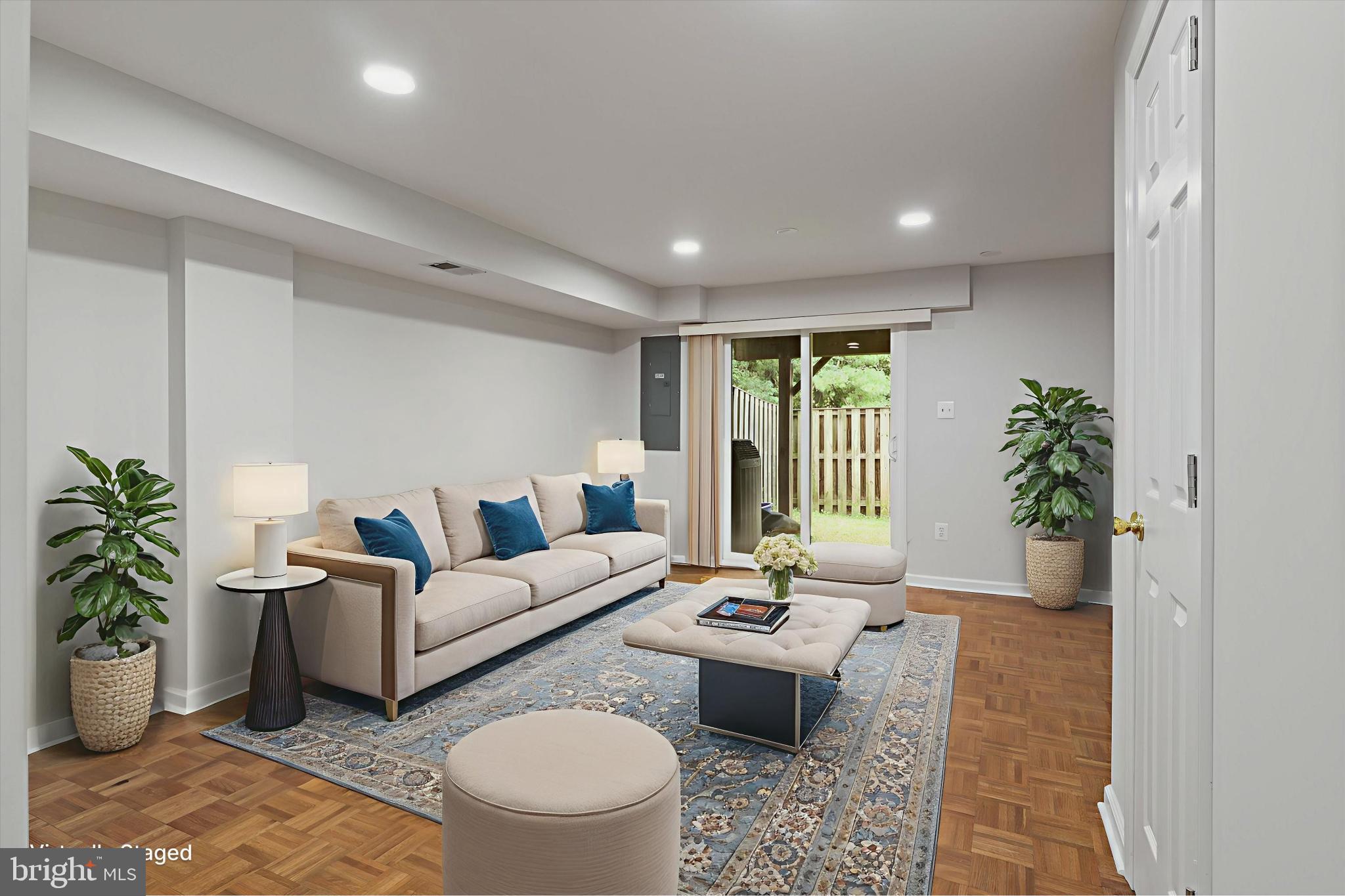 SPRINGFIELD OAKS - Residential Lease