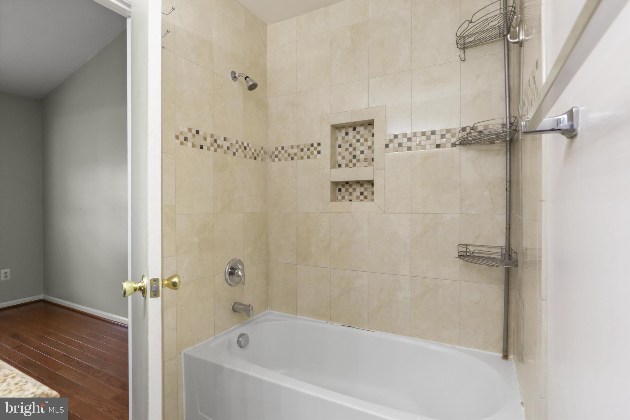 SPRINGFIELD OAKS - Residential Lease