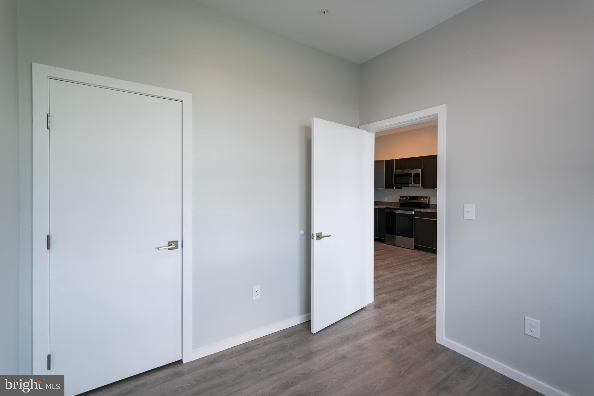 UNIVERSITY CITY - Residential Lease