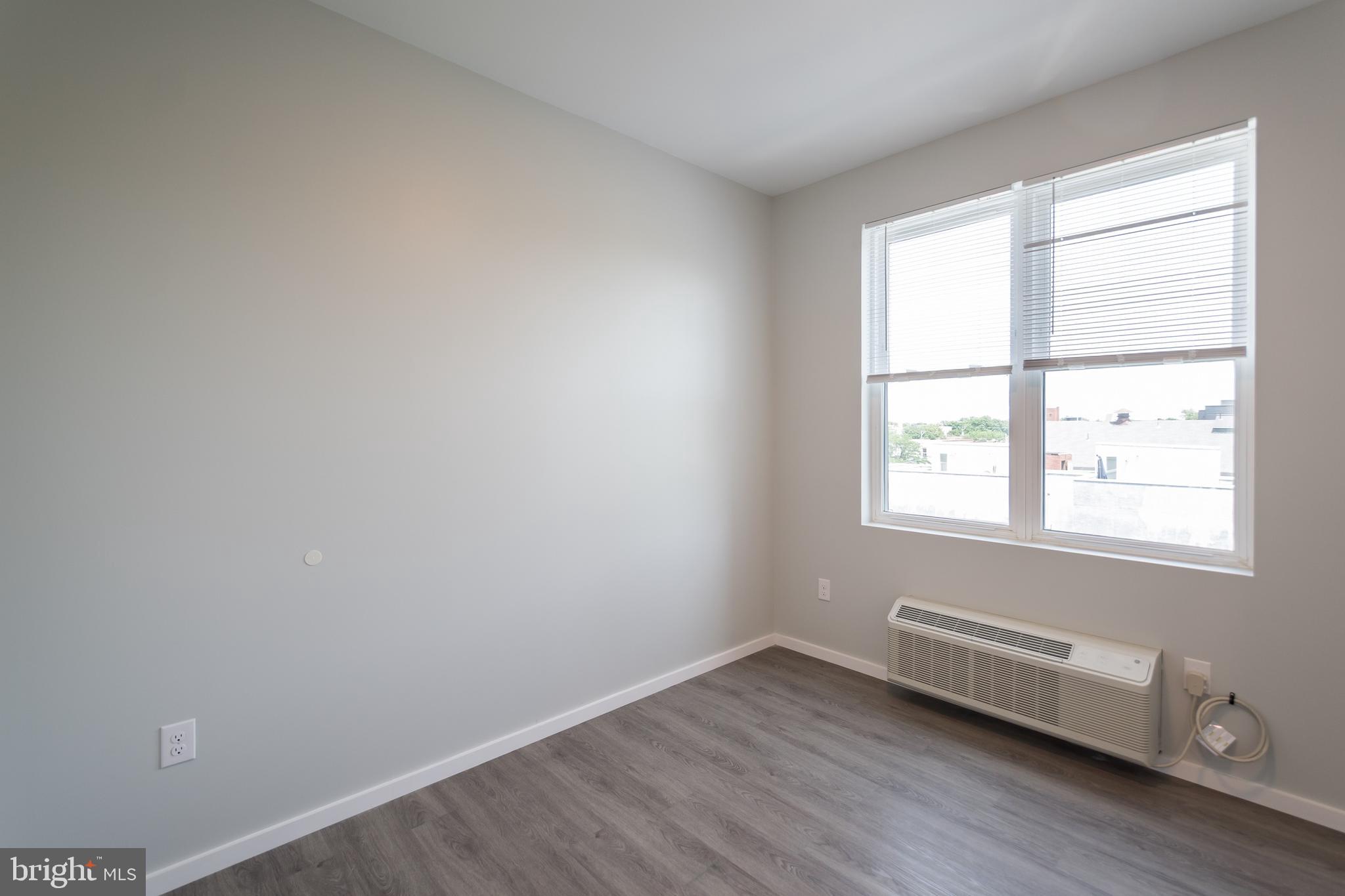 UNIVERSITY CITY - Residential Lease
