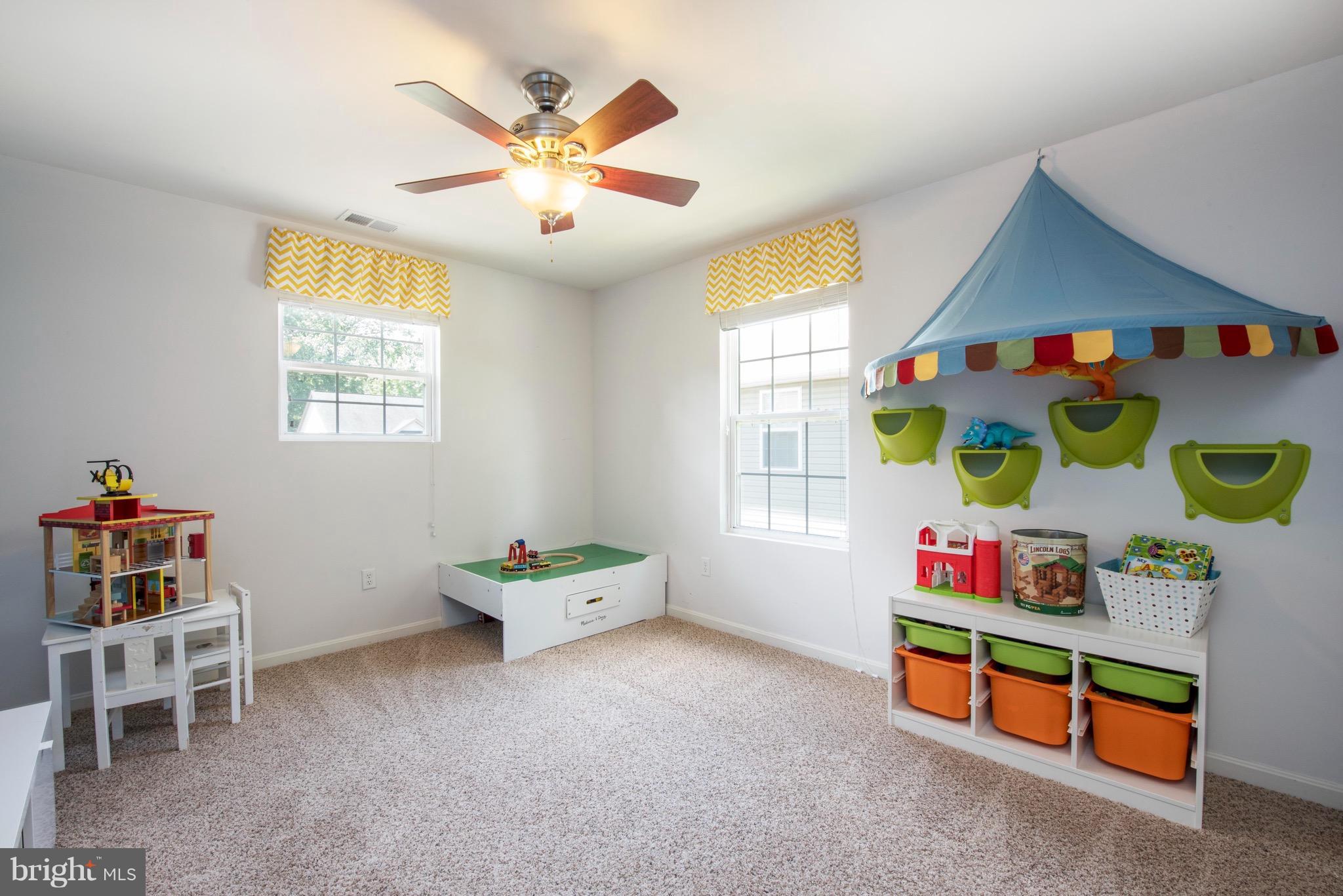 NORTH SELBY - Residential