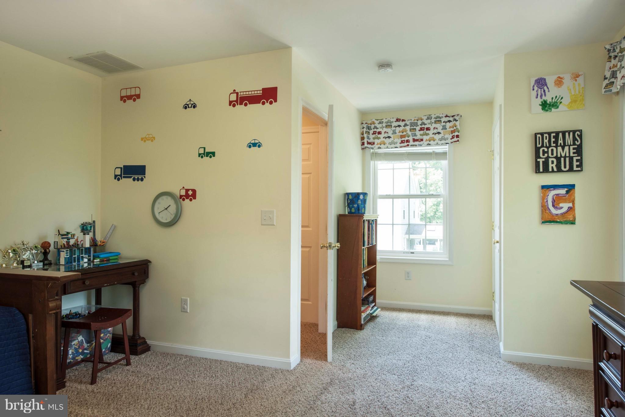 NORTH SELBY - Residential