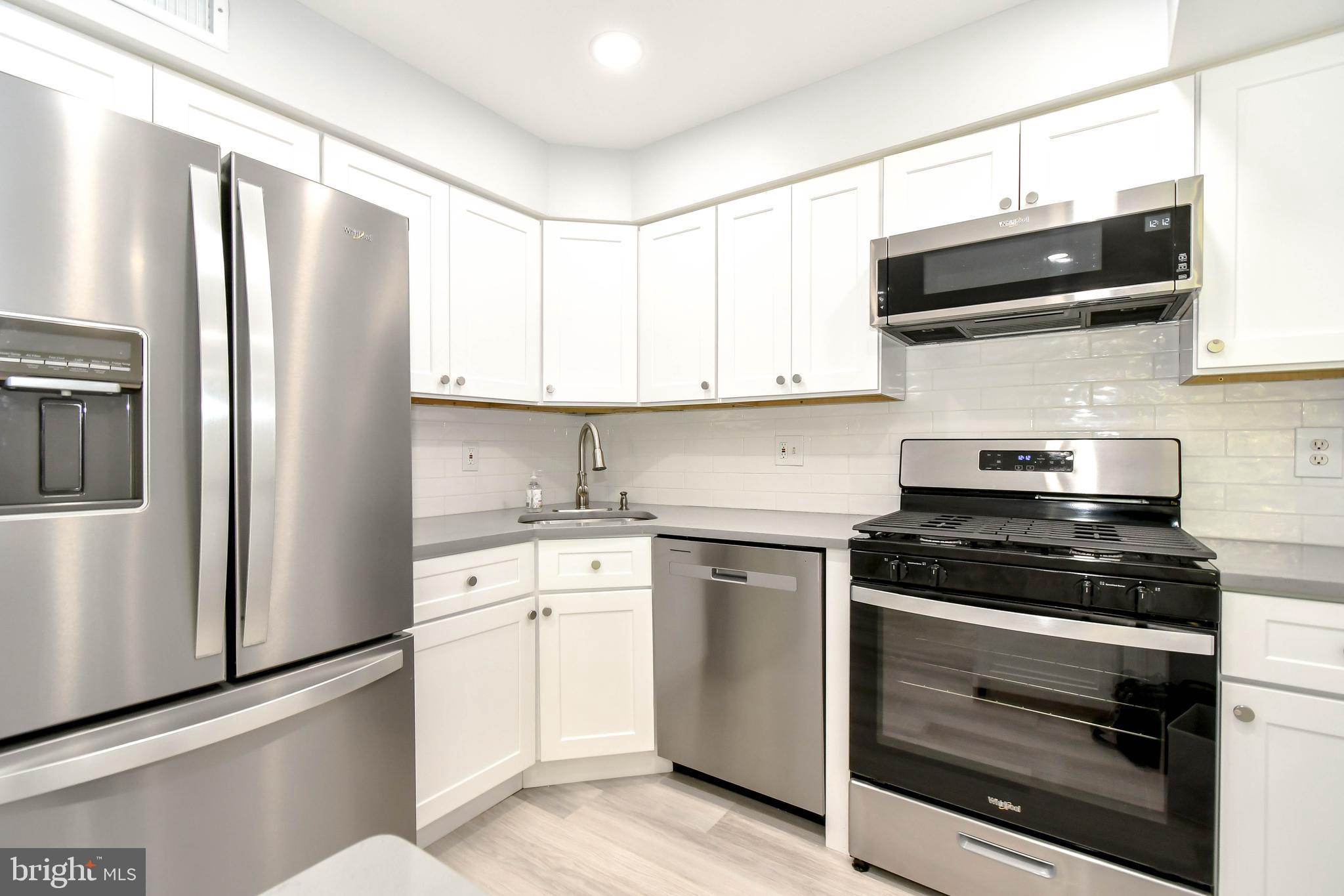 MCLEAN HILLS - Residential