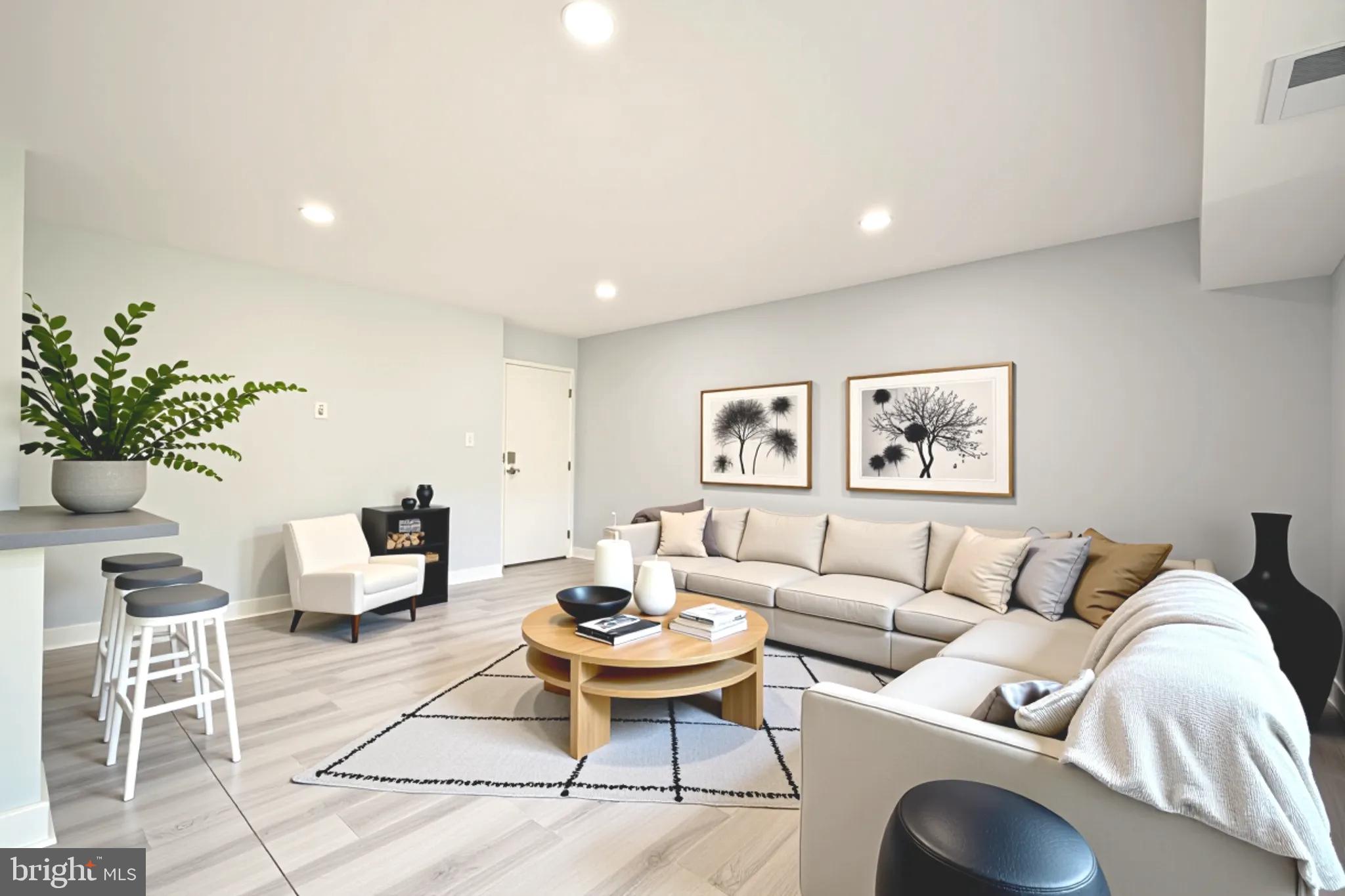 MCLEAN HILLS - Residential