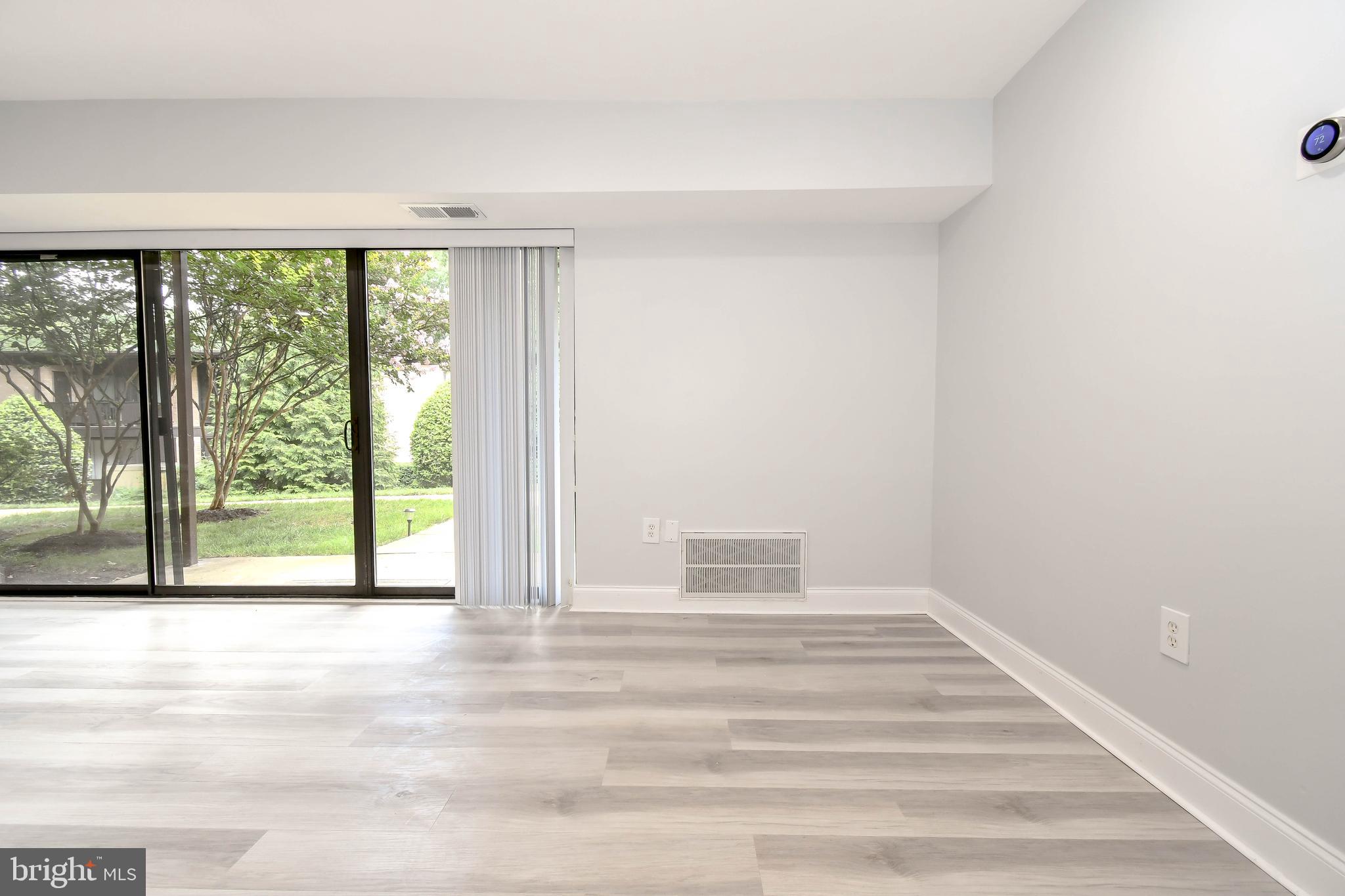 MCLEAN HILLS - Residential