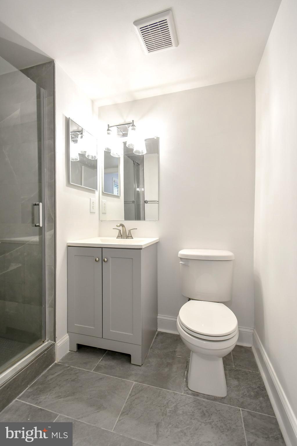 MCLEAN HILLS - Residential