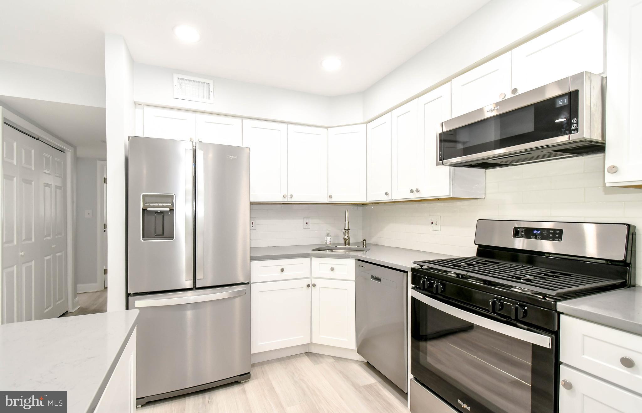 MCLEAN HILLS - Residential