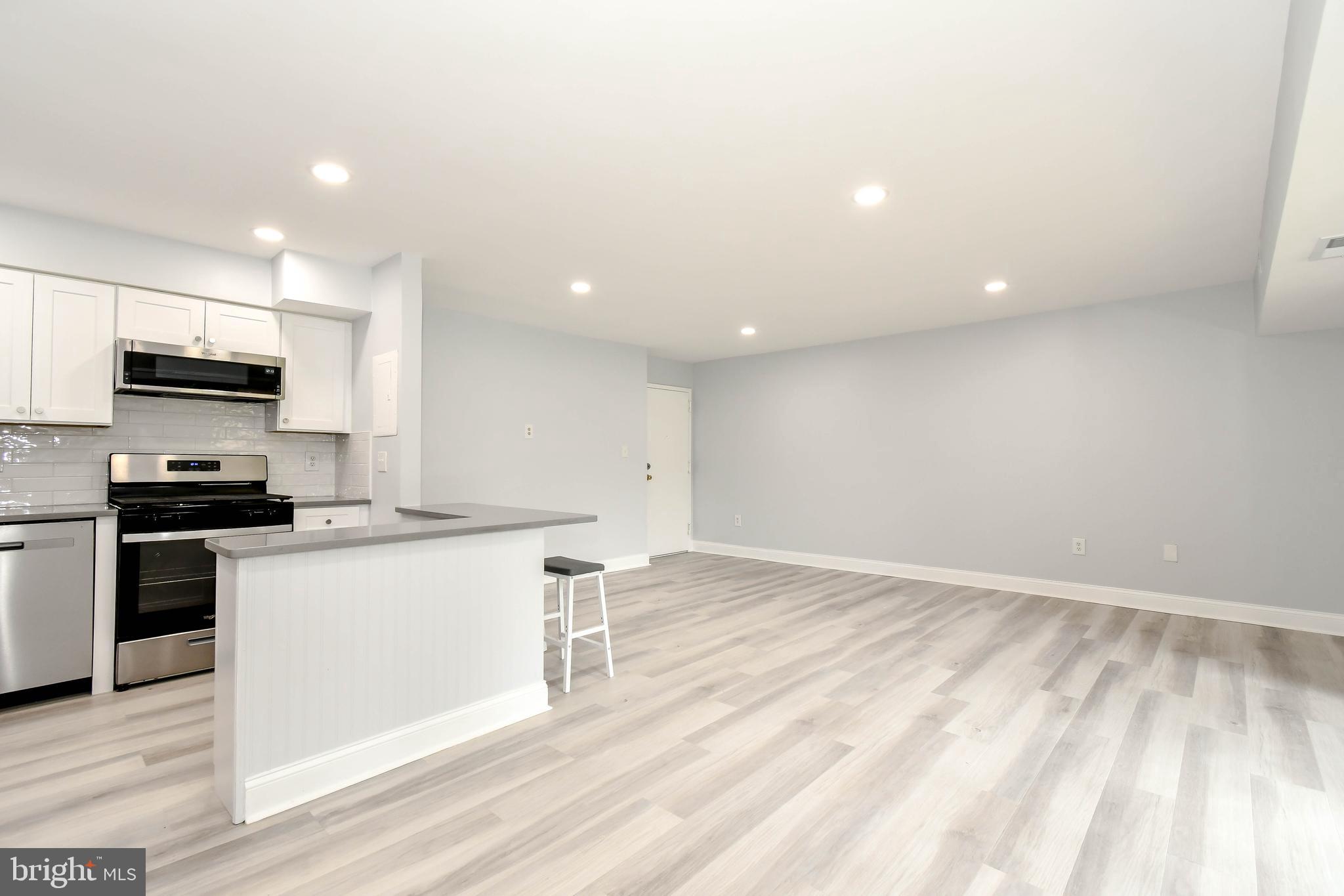 MCLEAN HILLS - Residential