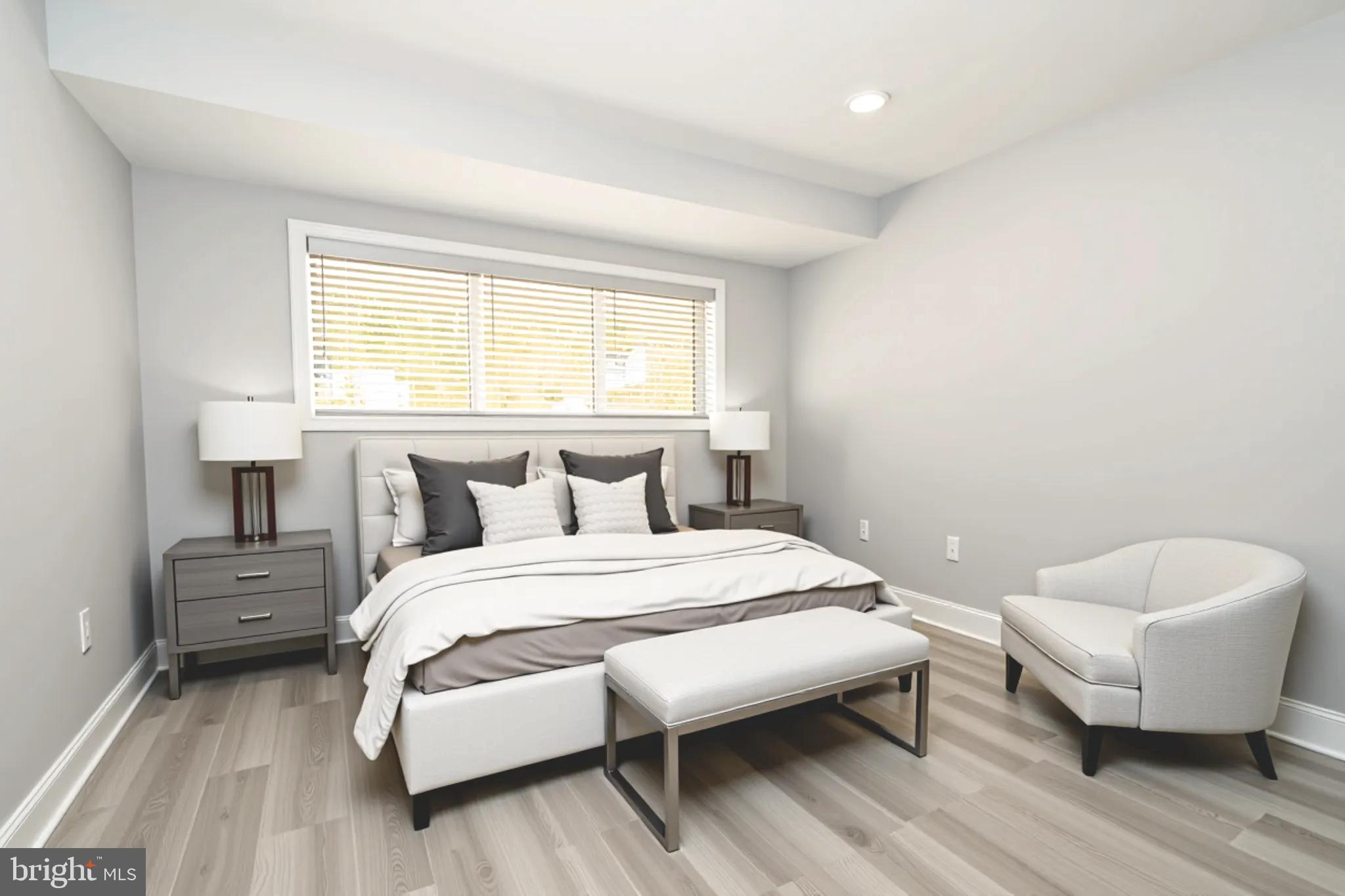 MCLEAN HILLS - Residential