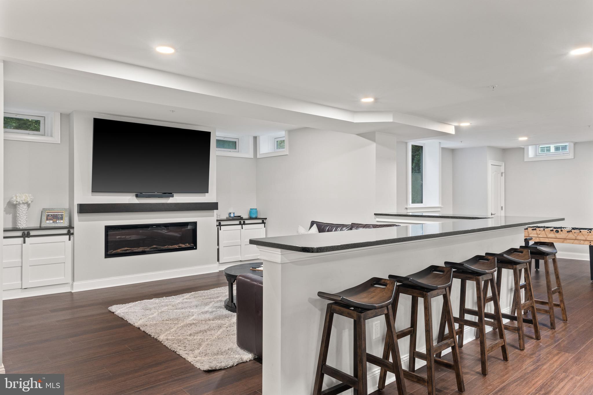 WINDSOR SQUARE - Residential