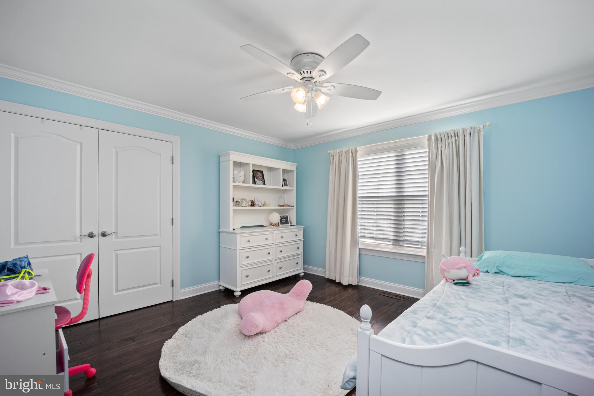 WINDSOR SQUARE - Residential