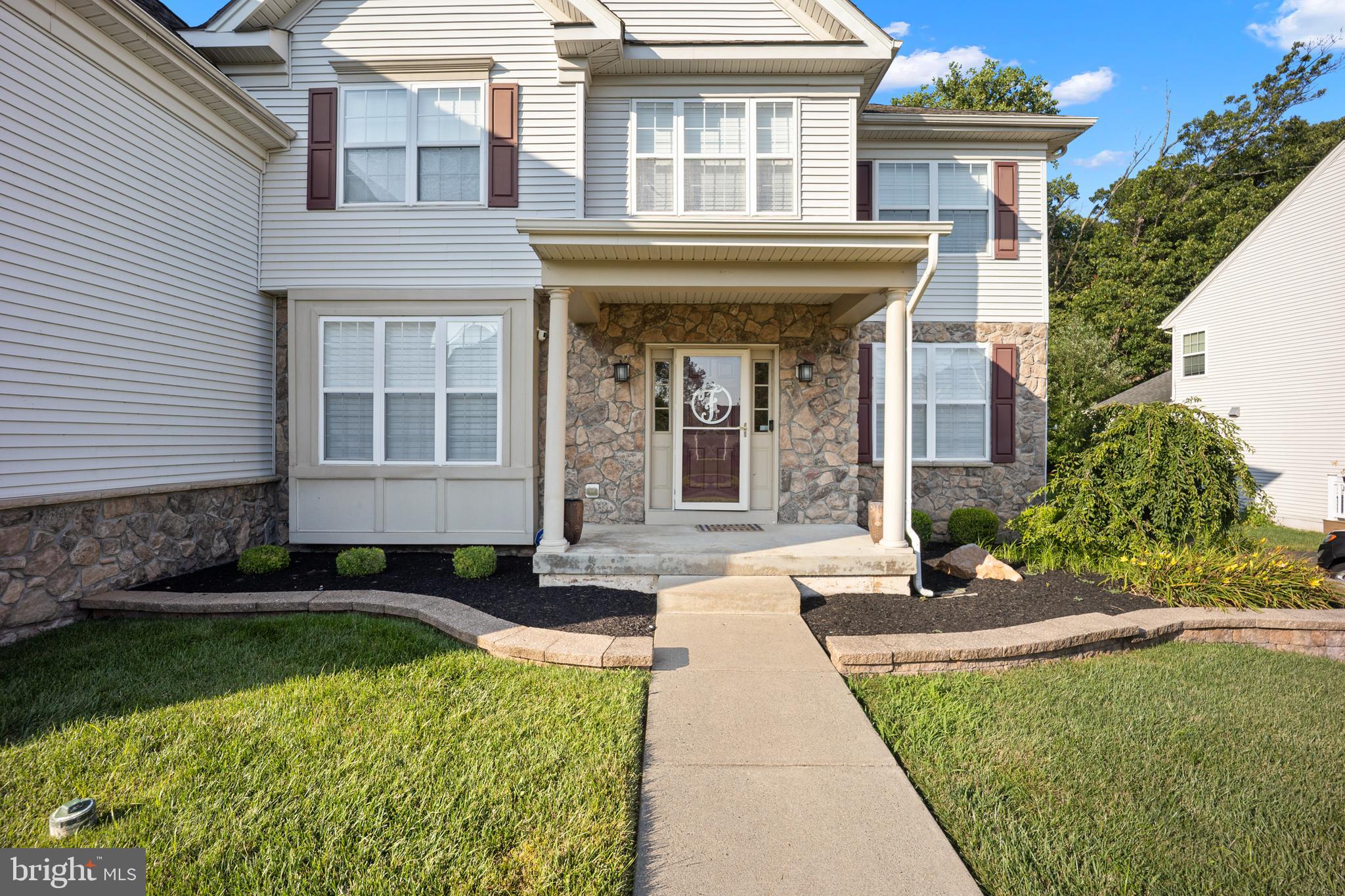 WINDSOR SQUARE - Residential