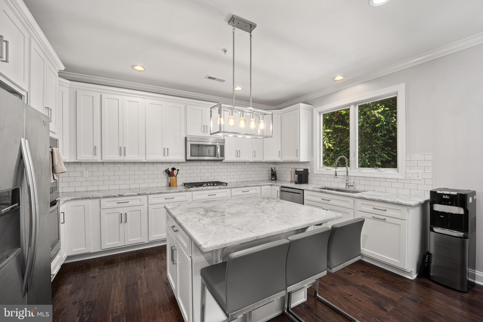 WINDSOR SQUARE - Residential