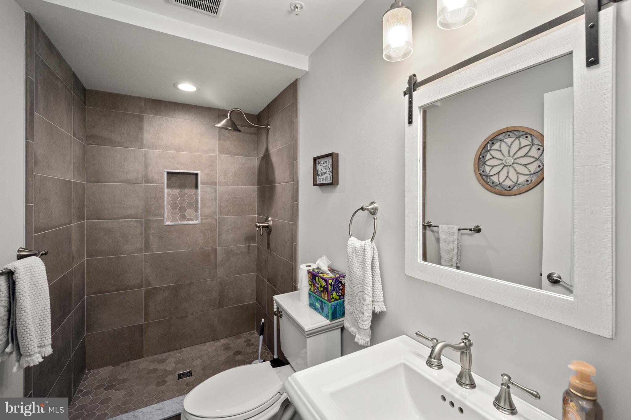 WINDSOR SQUARE - Residential