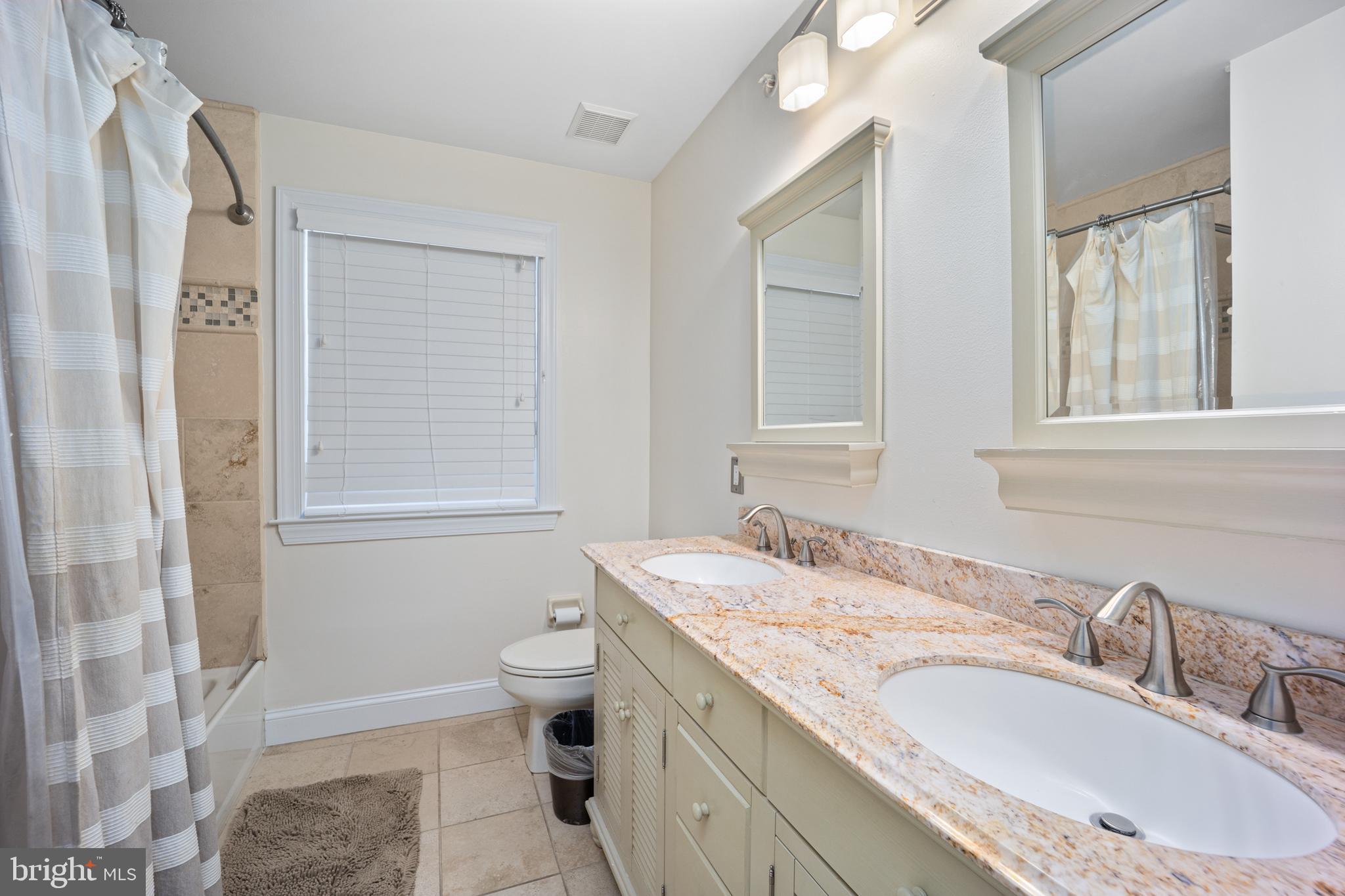 WINDSOR SQUARE - Residential