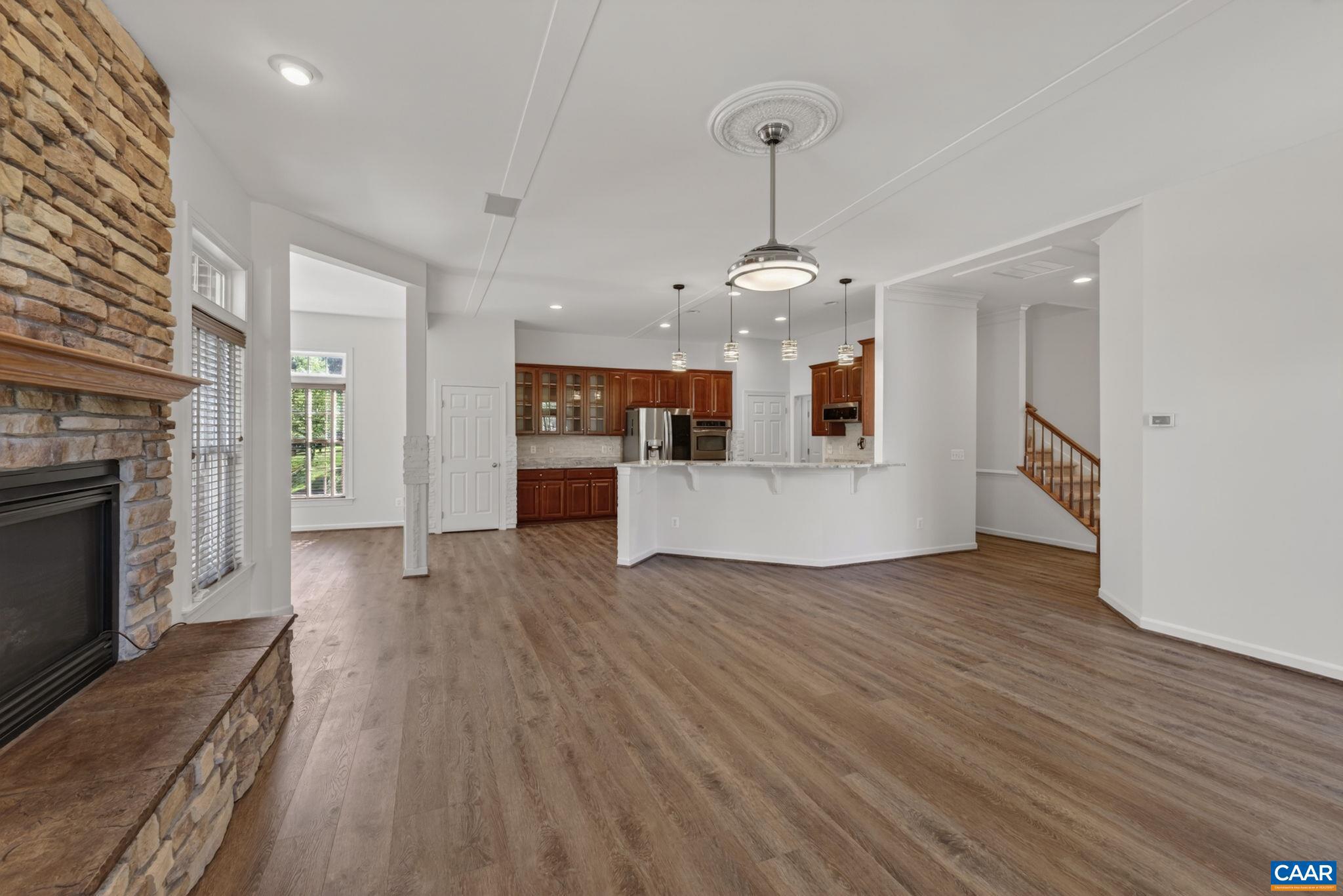 SPRING CREEK - Residential