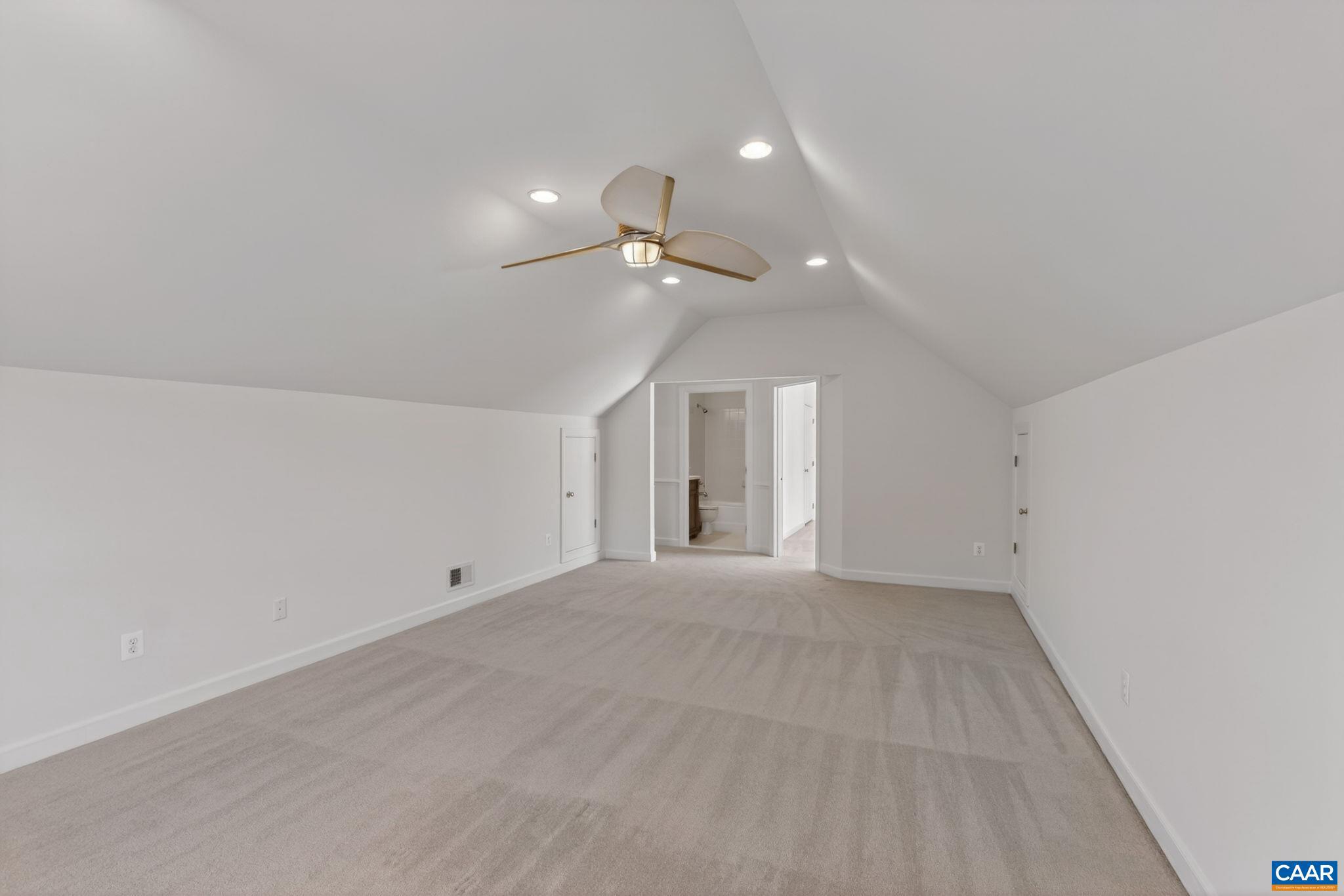 SPRING CREEK - Residential