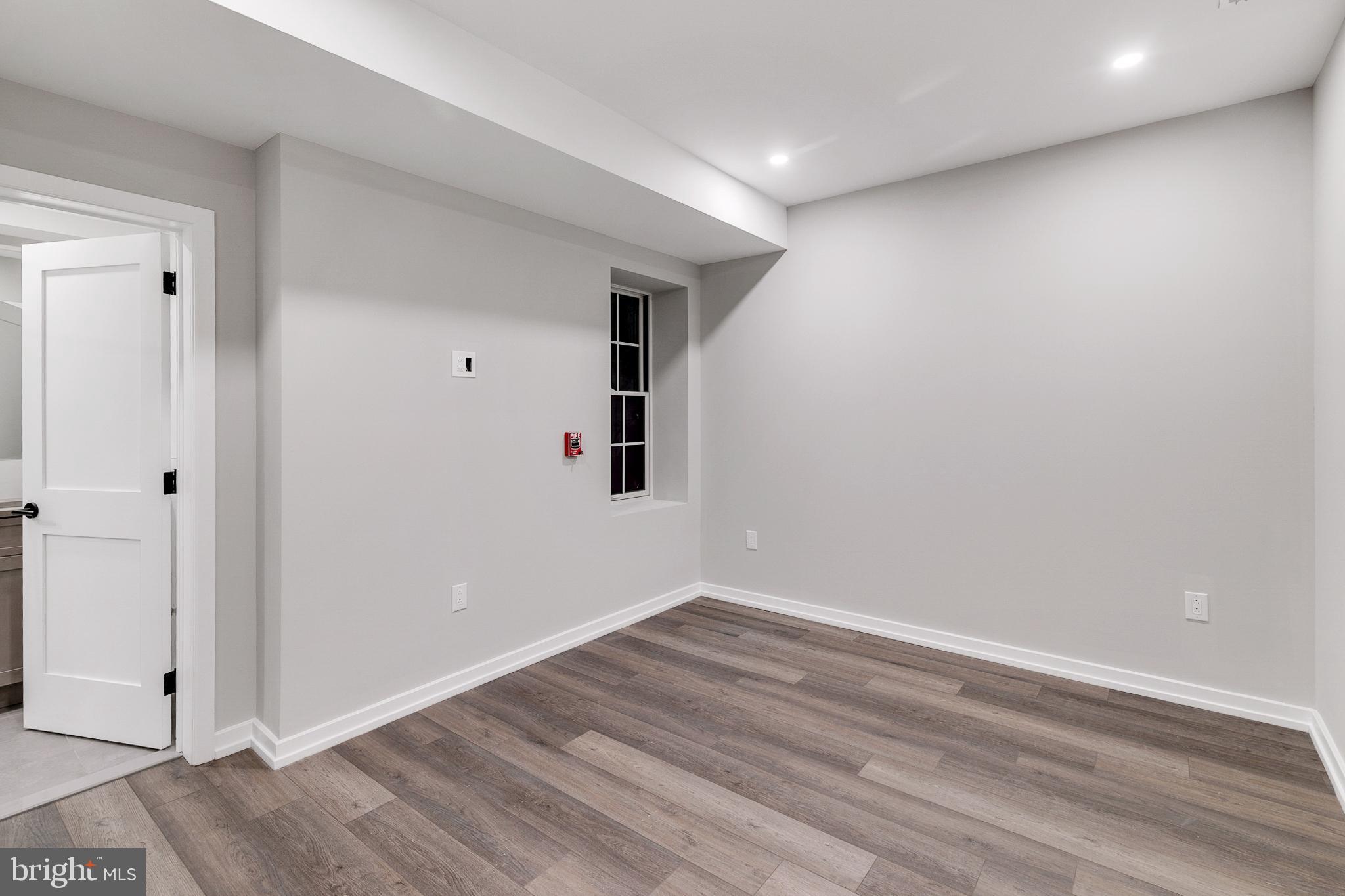 GRADUATE HOSPITAL - Residential Lease