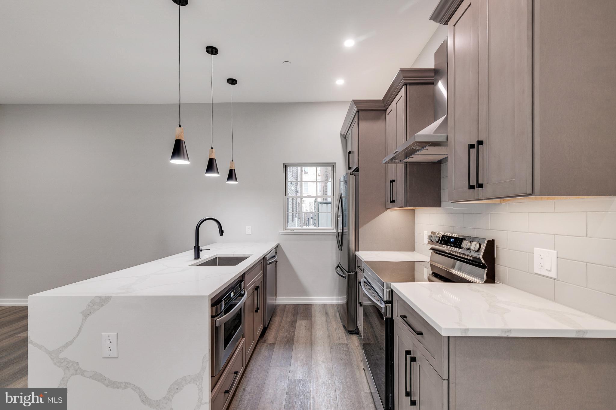 GRADUATE HOSPITAL - Residential Lease