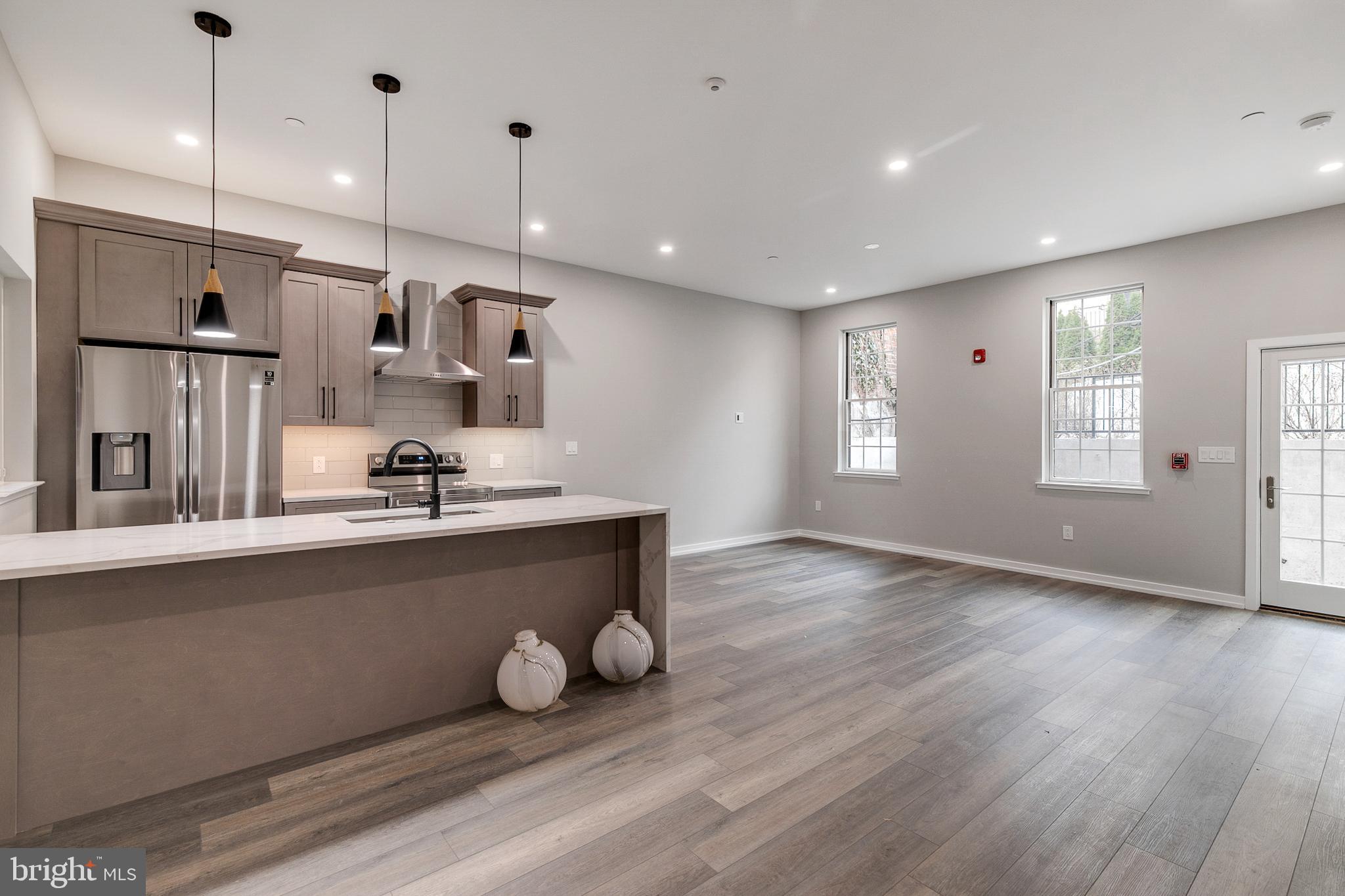 GRADUATE HOSPITAL - Residential Lease