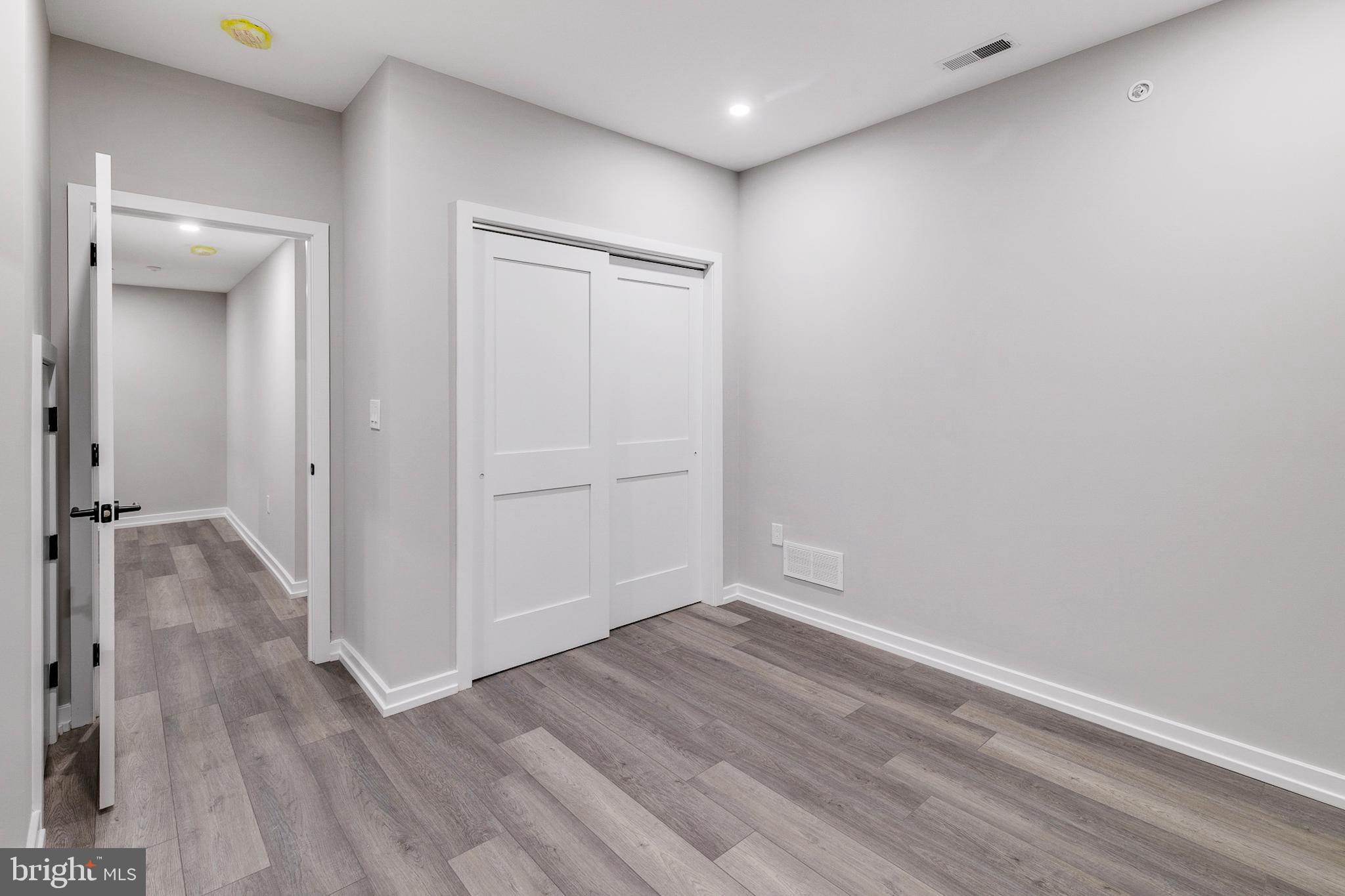 GRADUATE HOSPITAL - Residential Lease