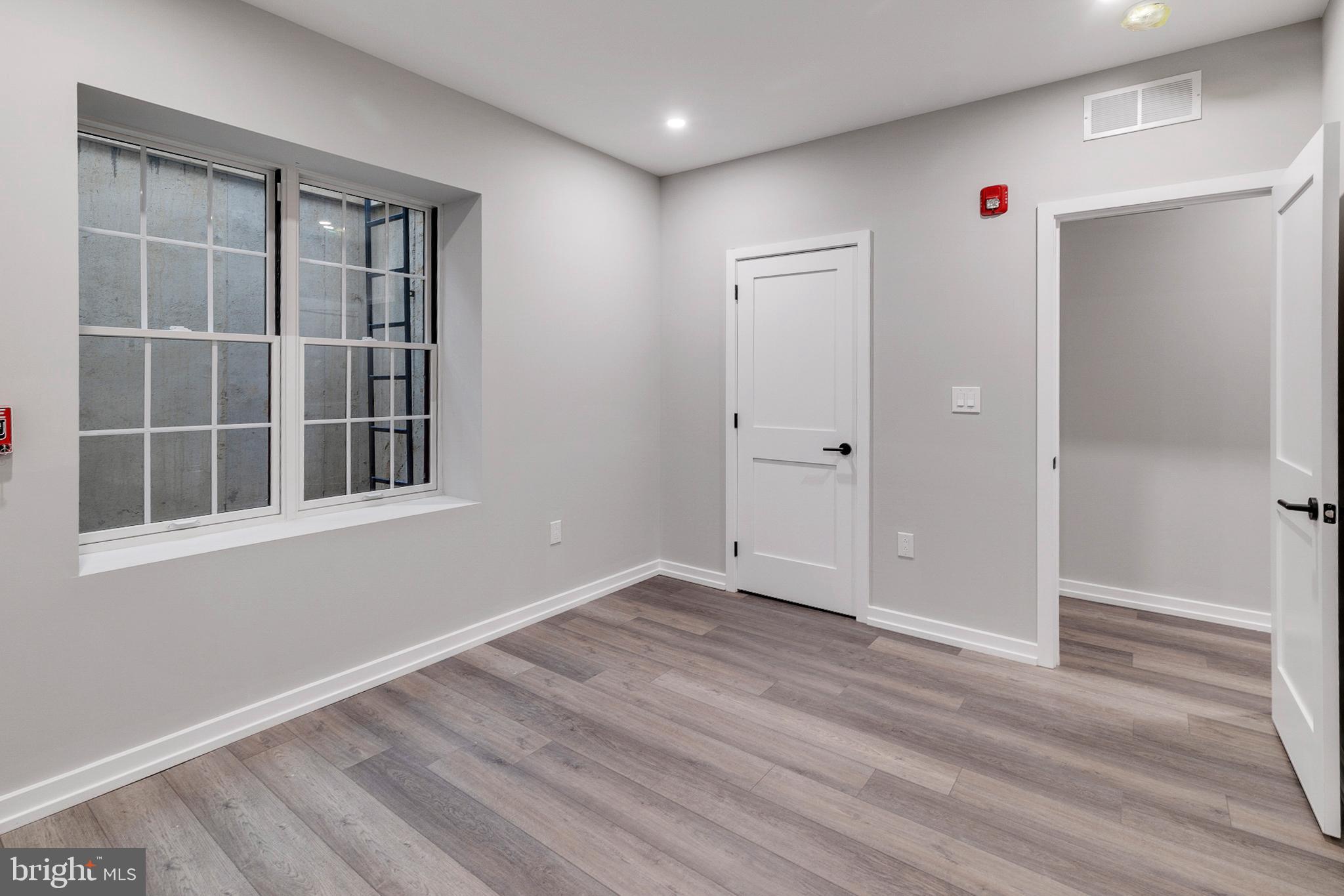 GRADUATE HOSPITAL - Residential Lease