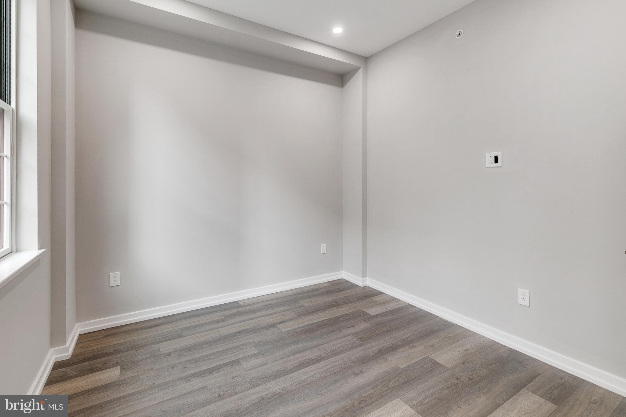 GRADUATE HOSPITAL - Residential Lease