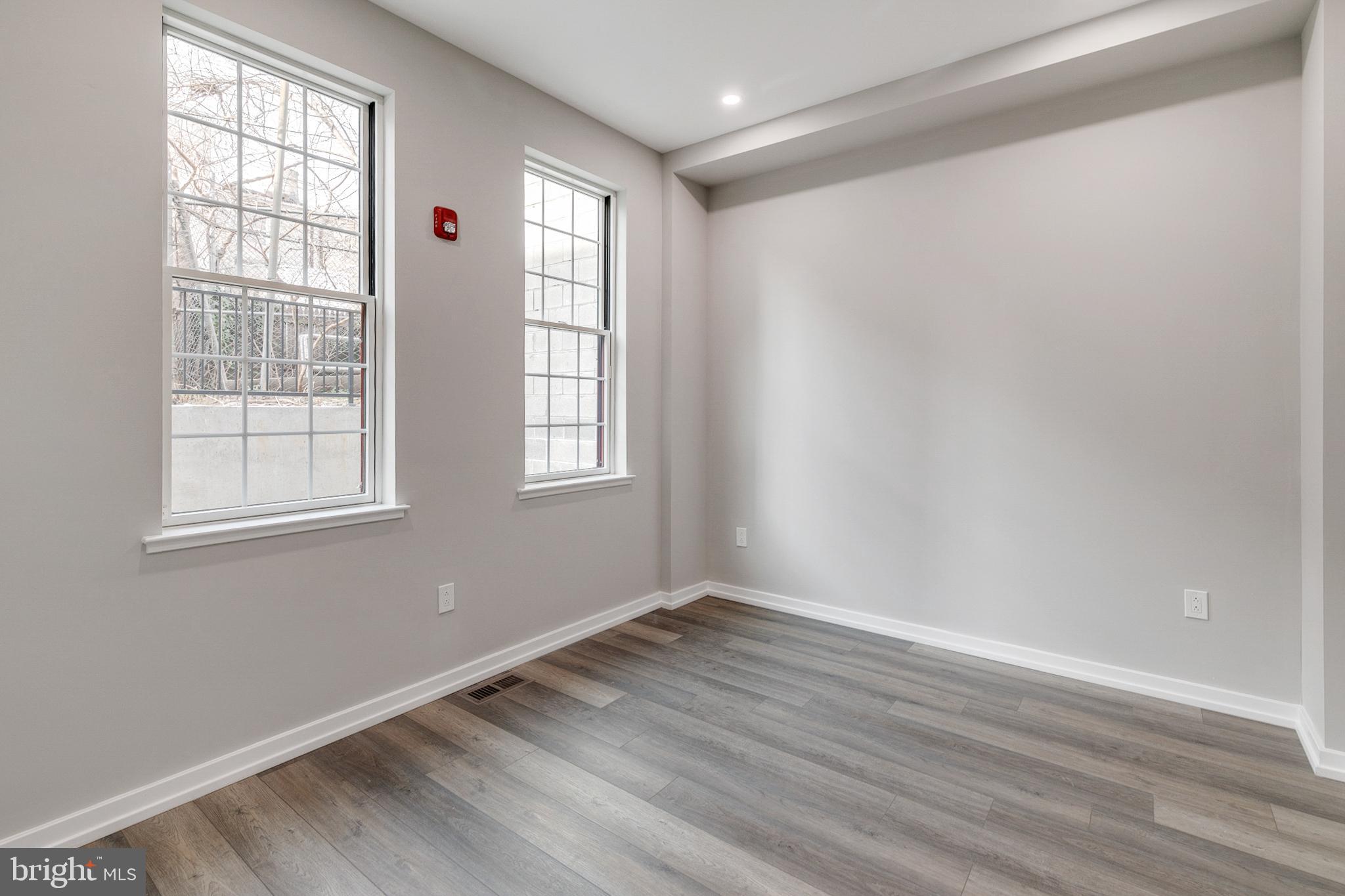 GRADUATE HOSPITAL - Residential Lease