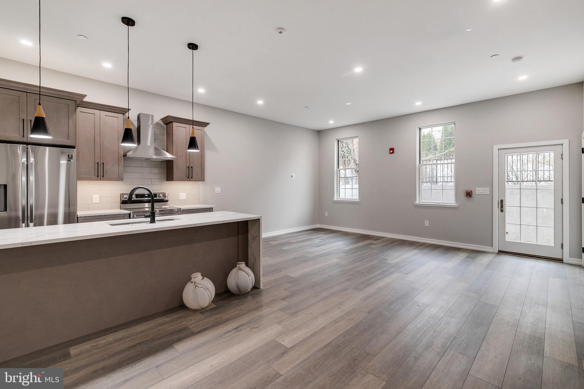 GRADUATE HOSPITAL - Residential Lease