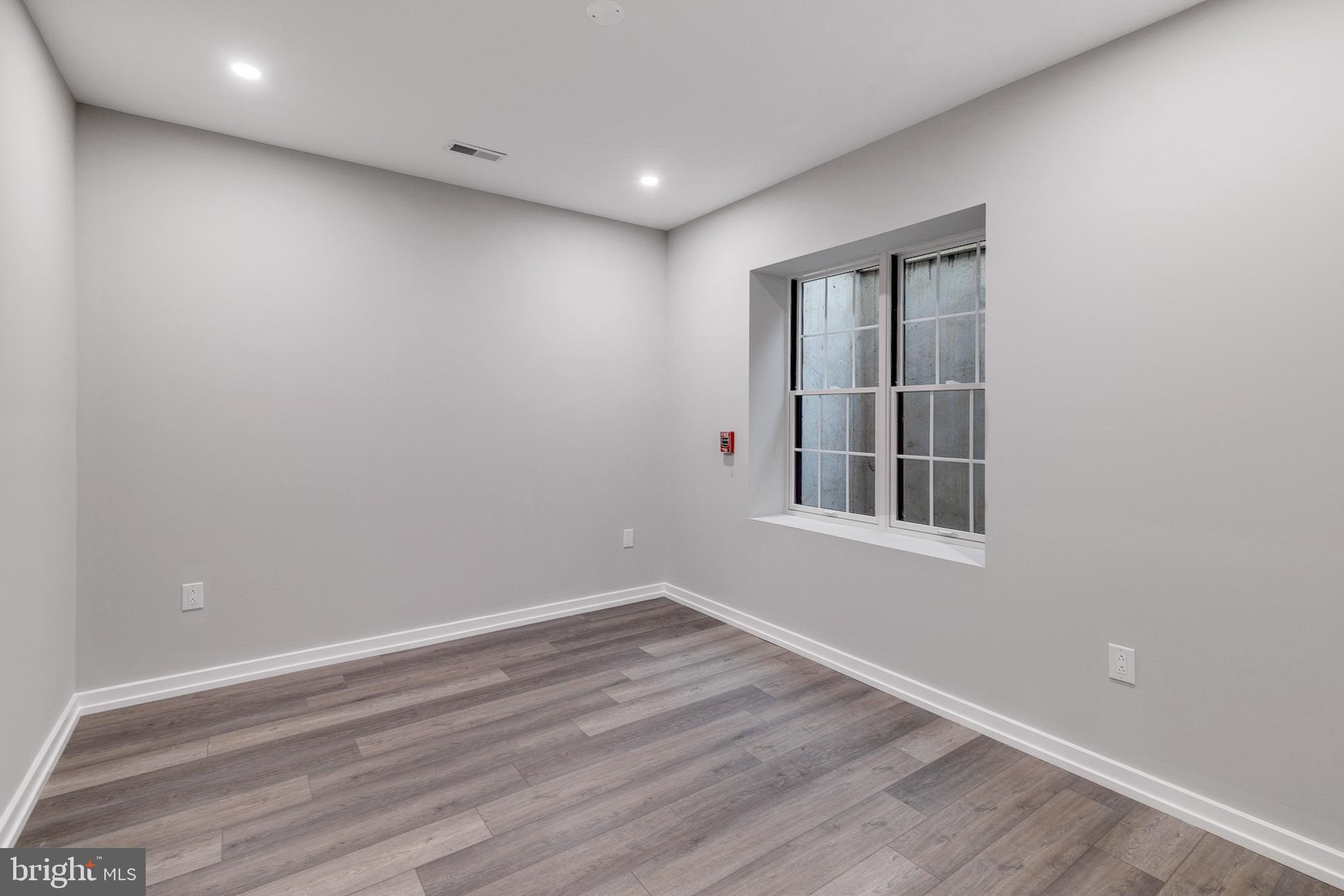 GRADUATE HOSPITAL - Residential Lease