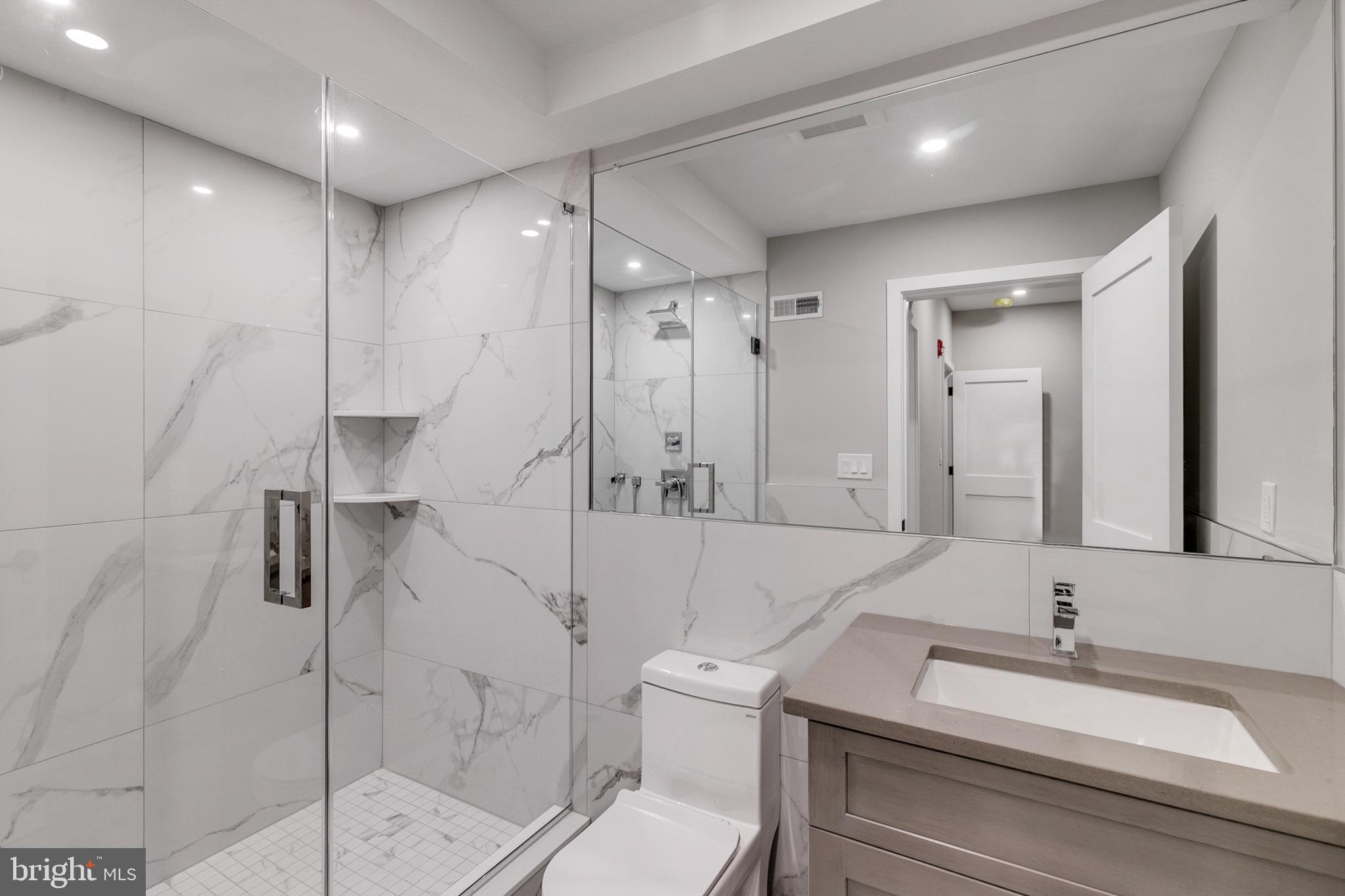 GRADUATE HOSPITAL - Residential Lease