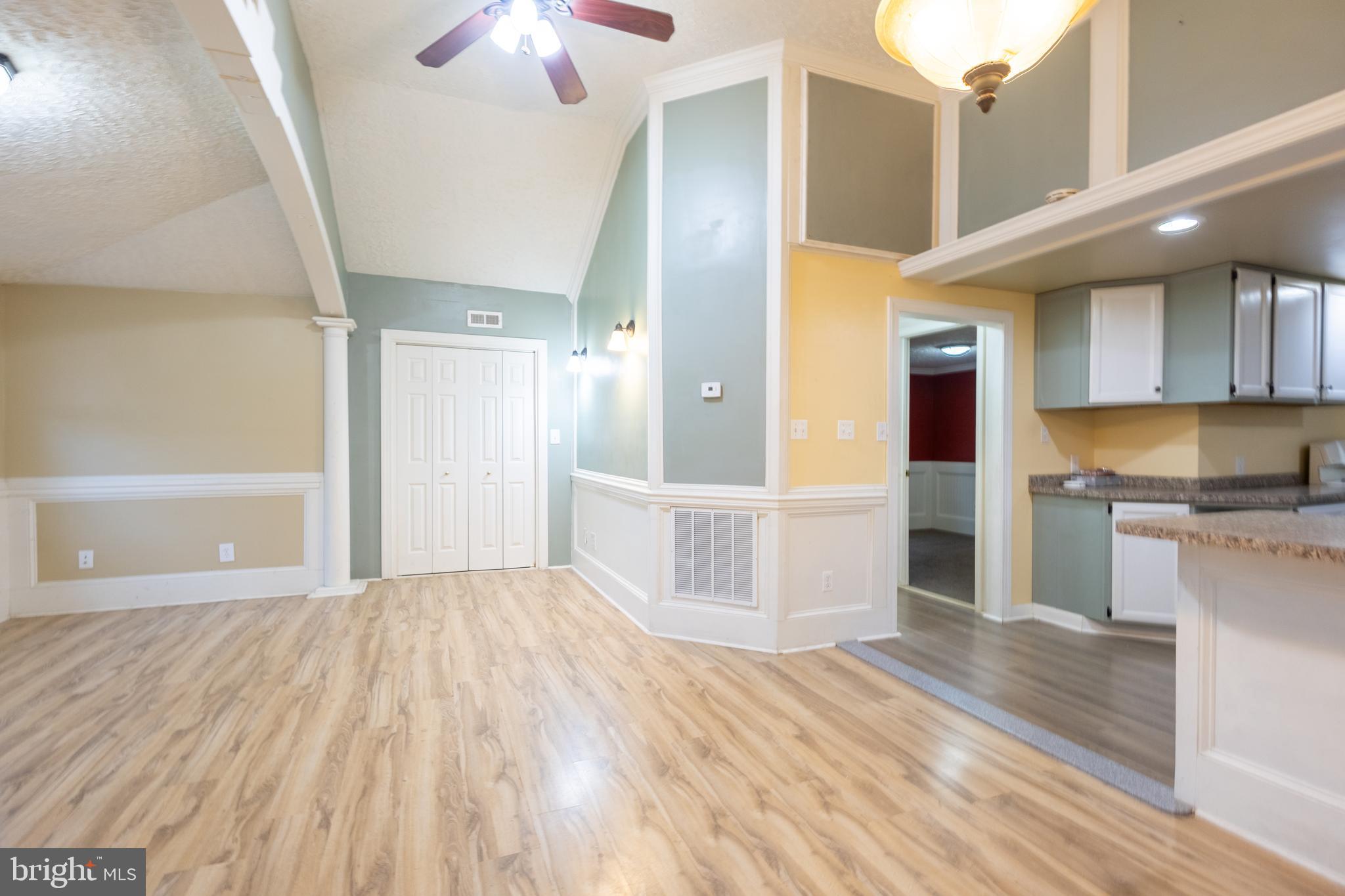 LANDSDOWNE - Residential Lease