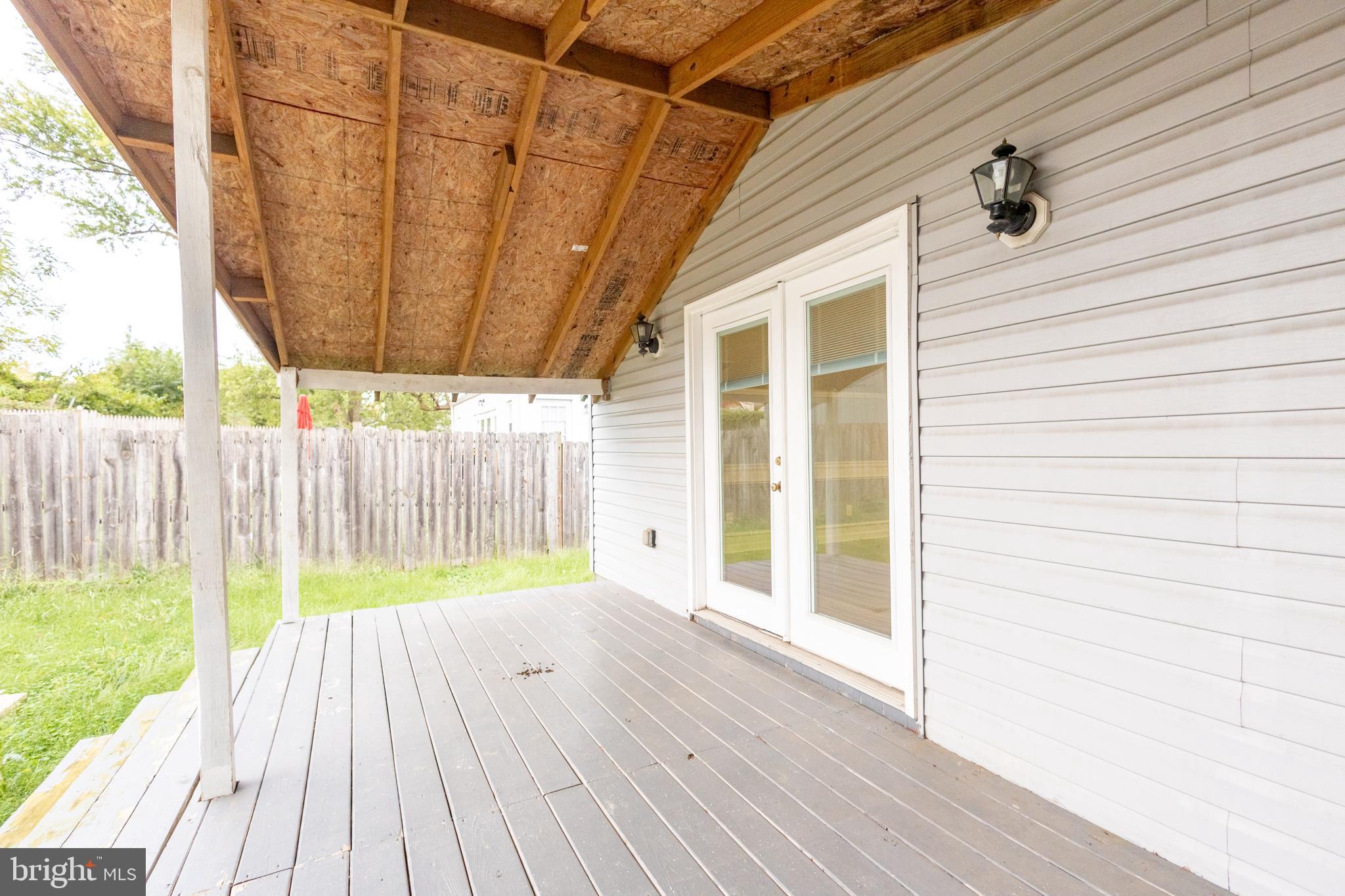 LANDSDOWNE - Residential Lease