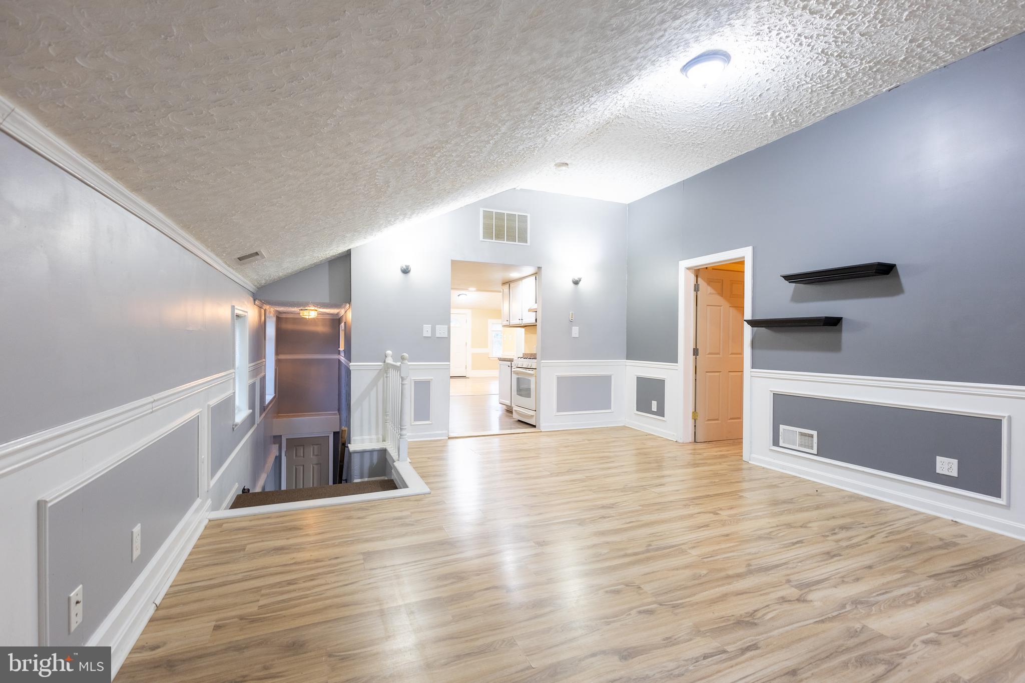 LANDSDOWNE - Residential Lease