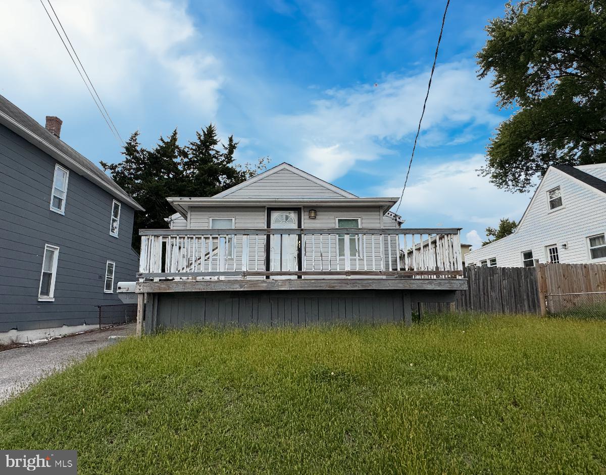 Cozy 3 BR/2 BA Single-Family Home in Halethorpe! This home features beautiful flooring and freshly painted walls throughout. The spacious living area connects to a kitchen and dining space with modern countertops, a breakfast bar, ample cabinetry, and updated appliances. An additional living area provides extra space for gatherings or relaxation.
The main level includes two generously sized bedrooms and one full bathroom. The fully finished lower level adds a third bedroom, another full bathroom, and a versatile area that can be used for entertainment or a home office. A washer and dryer are also located on this level for convenience! The home includes a covered porch with direct access from the interior, offering a shaded space to relax while overlooking the fenced backyard!
Local Attractions:
- Patapsco Valley State Park – Avalon Area: A scenic park with hiking, biking, fishing, and picnic areas along the Patapsco River.
- Guinness Open Gate Brewery: The U.S. home of Guinness, offering brewery tours, tastings, and dining.
- B&O Railroad Museum – Ellicott City Station: A preserved train station highlighting early American railroad history.
- UMBC (University of Maryland, Baltimore County): A nearby university campus with cultural, academic, and athletic events.
- Arbutus Recreation & Sports Complex: A local facility with sports fields, courts, and community recreation programs.
Nearby Major Highways:
- Interstate 95 (I-95) - A major north-south corridor providing access to Baltimore, Washington, DC, and beyond.
- Interstate 695 (I-695 / Baltimore Beltway) - Circles Baltimore and connects to I-95, I-70, and I-97.
Small pets are allowed with additional non refundable pet fee!