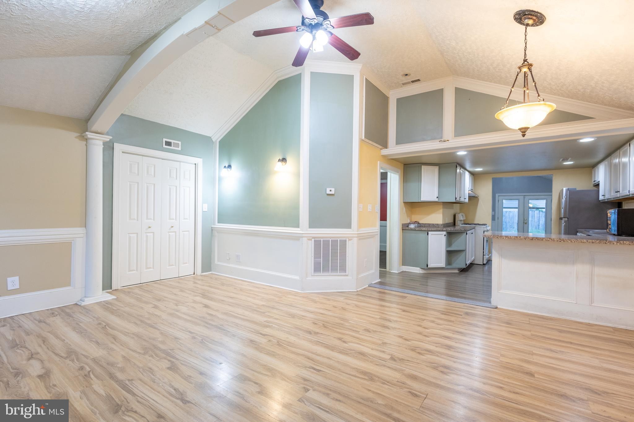 LANDSDOWNE - Residential Lease