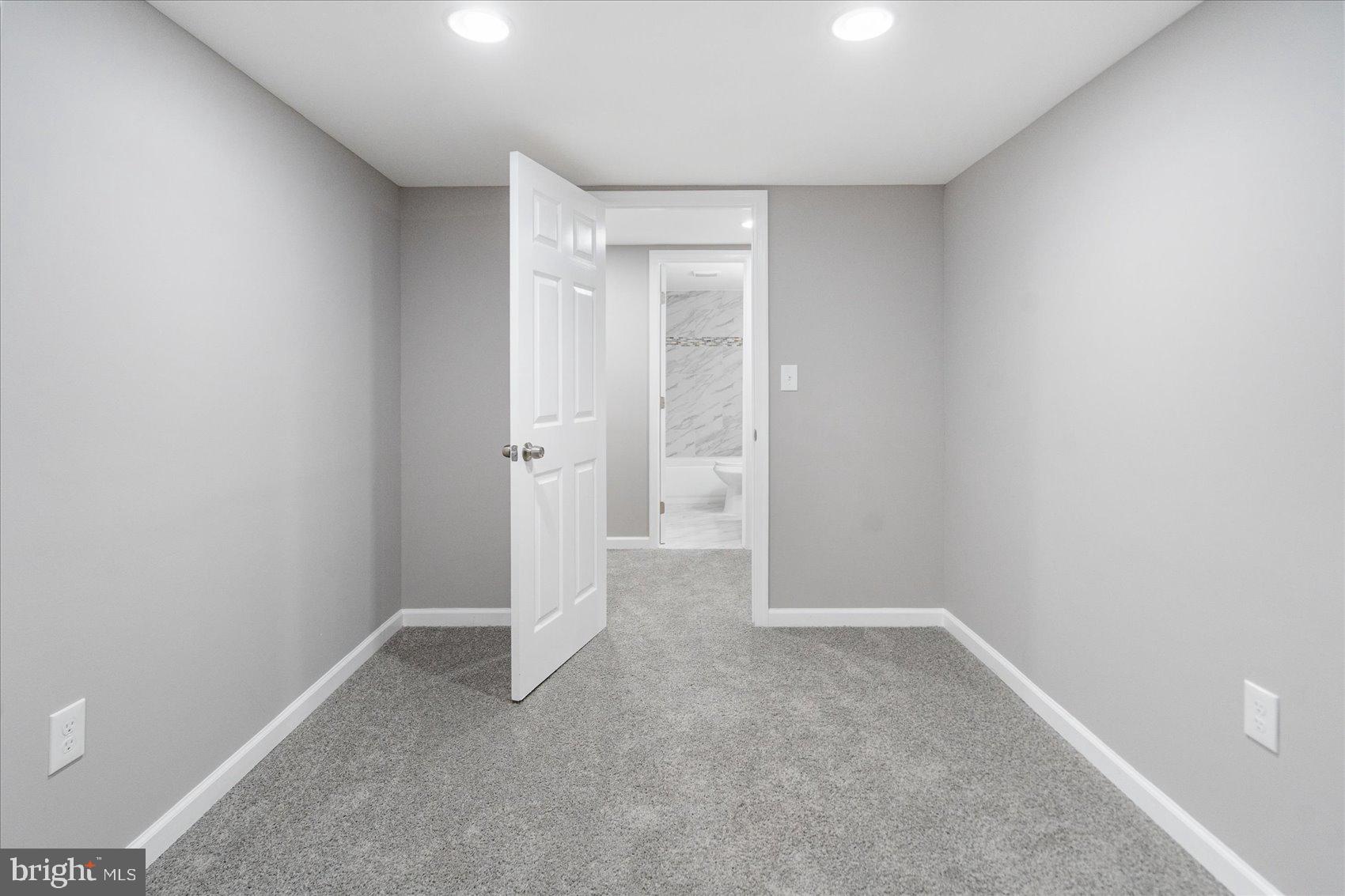 REGULARS - Residential