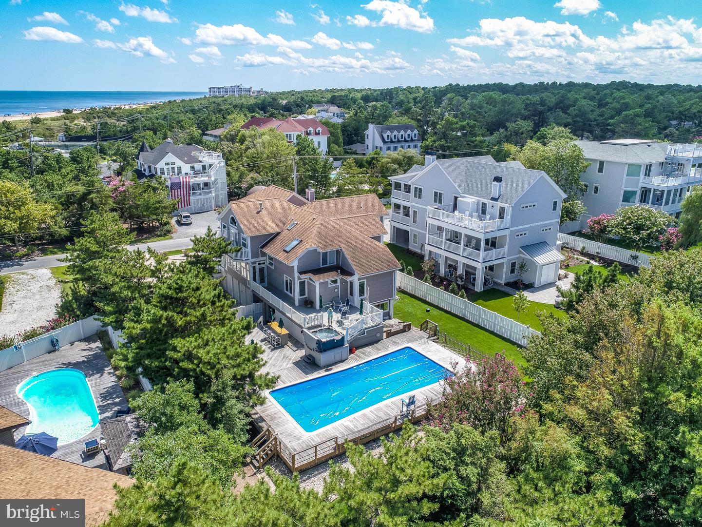 NORTH SHORES - Residential